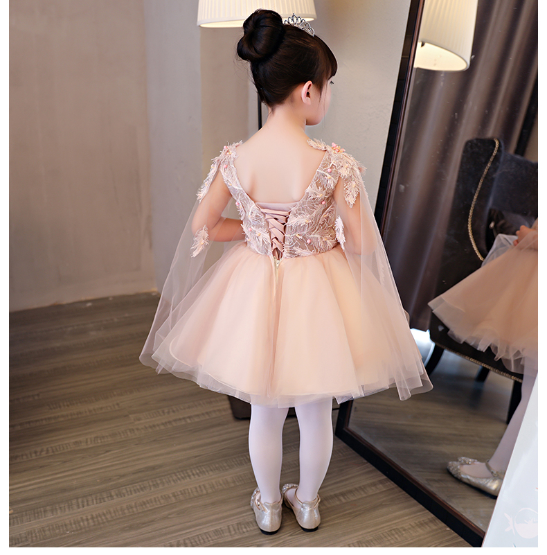 Pre-order ชุดราตรีเด็ก แขนกุด แต่งขนนกช่วงบน กระโปรงตาข่าย เชือกผูกหลัง น่ารักมาก