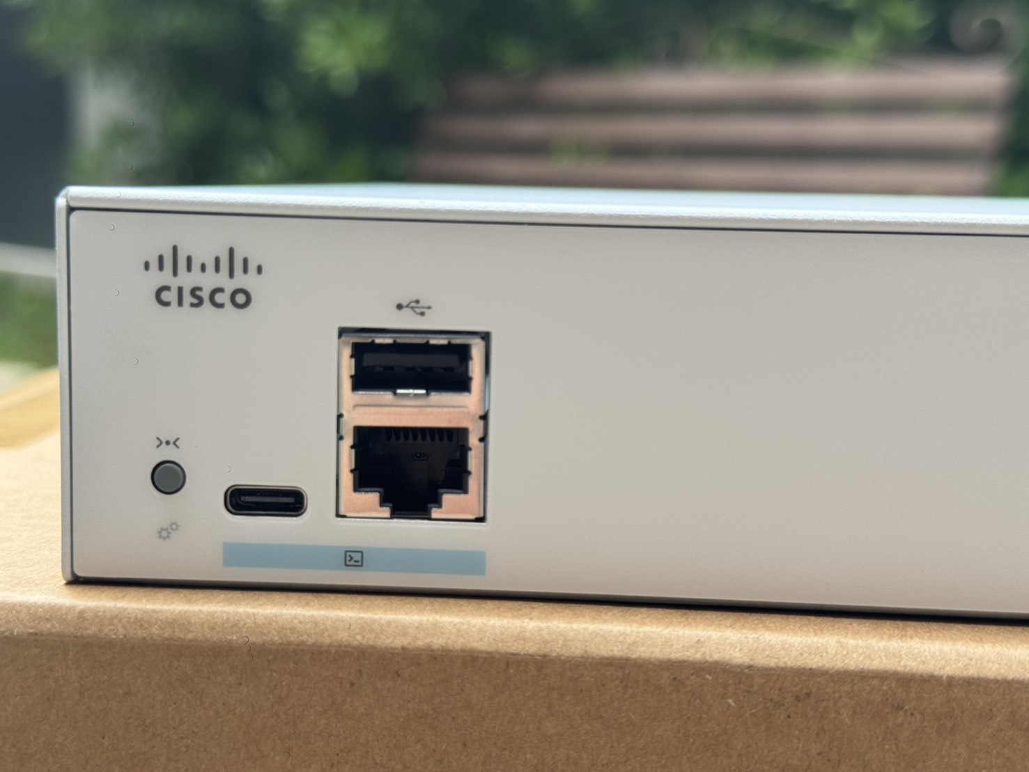 Switch C1300-24P-4G Cisco Catalyst 1300 24-port GE PoE 4x1G SFP ของใหม่