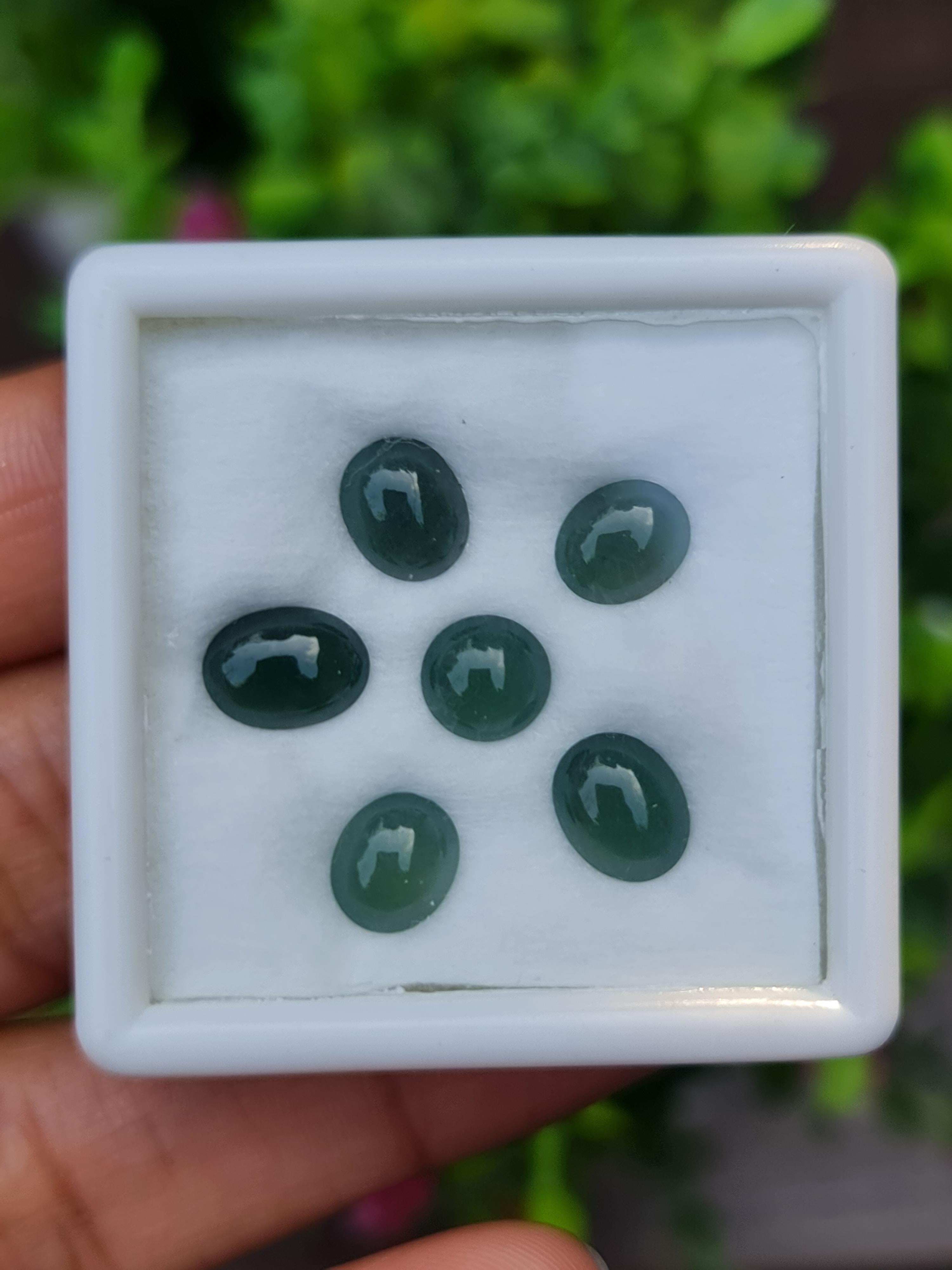 หยกพม่า (Burmese jadeite ) 6 เม็ด 5.81 กะรัต หยกแท้ อัญมณีมงคลประจําวันเกิด เครื่องประดับหยก