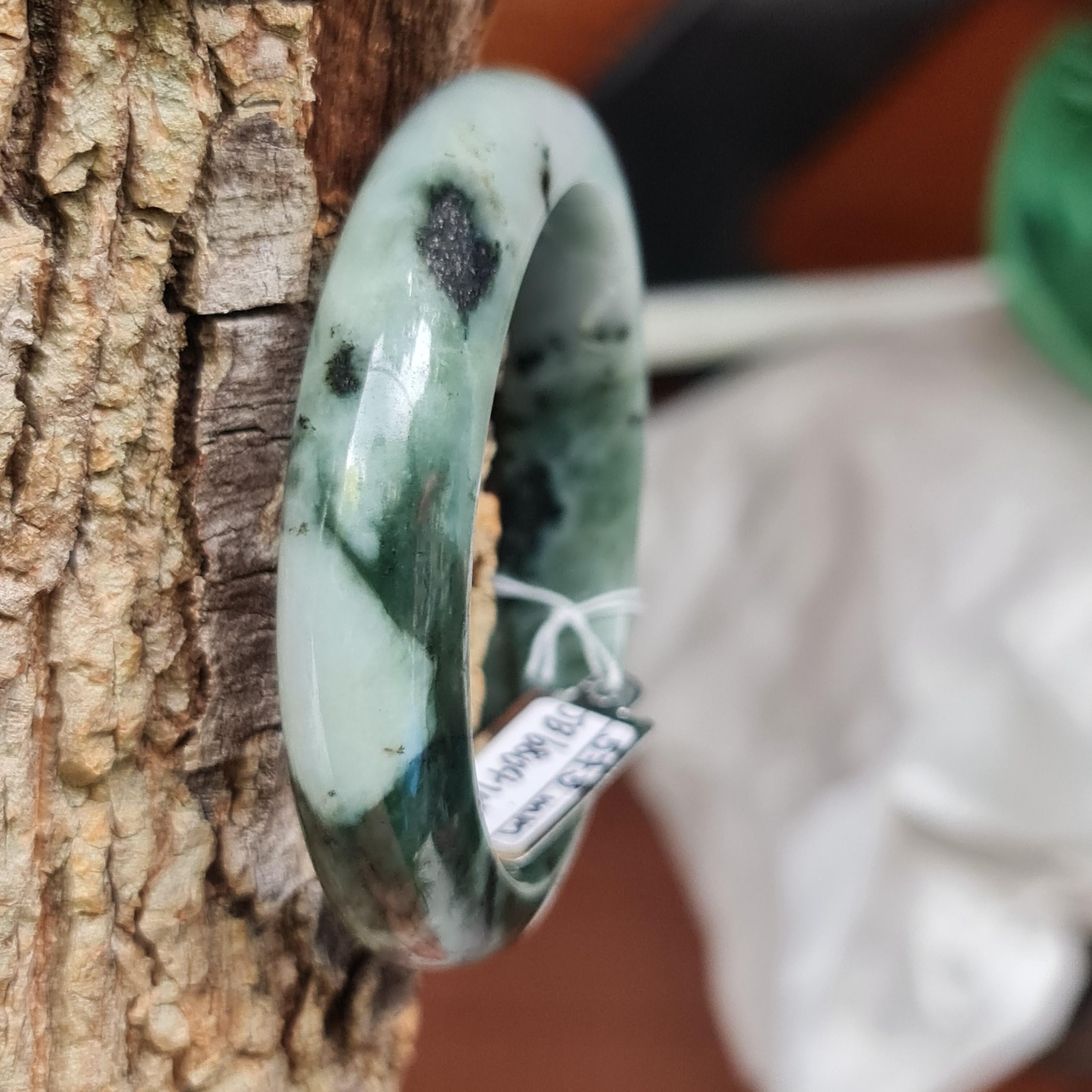 JB6804108 หยก พม่า แท้ Jade กำไลหยก 57.5 มม. (Jadeite bracelet) พม่า (Myanmar)