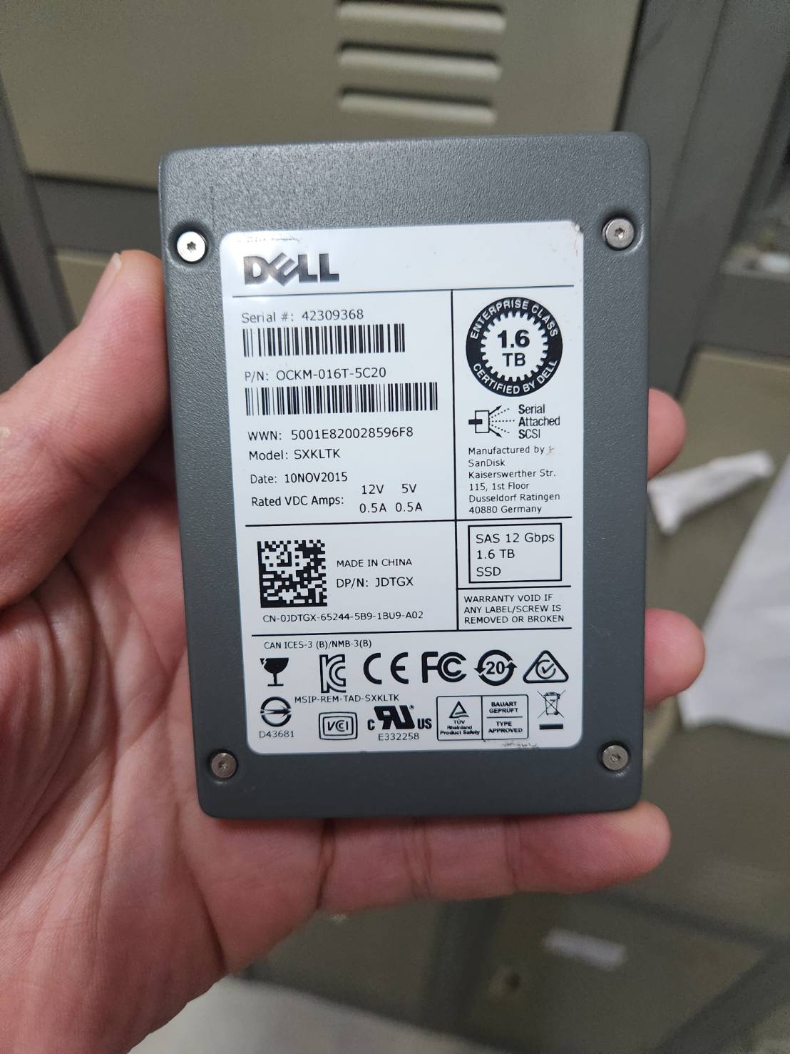 Harddisk Server Dell SSD 1.6TB 2.5 SAS 12Gbps