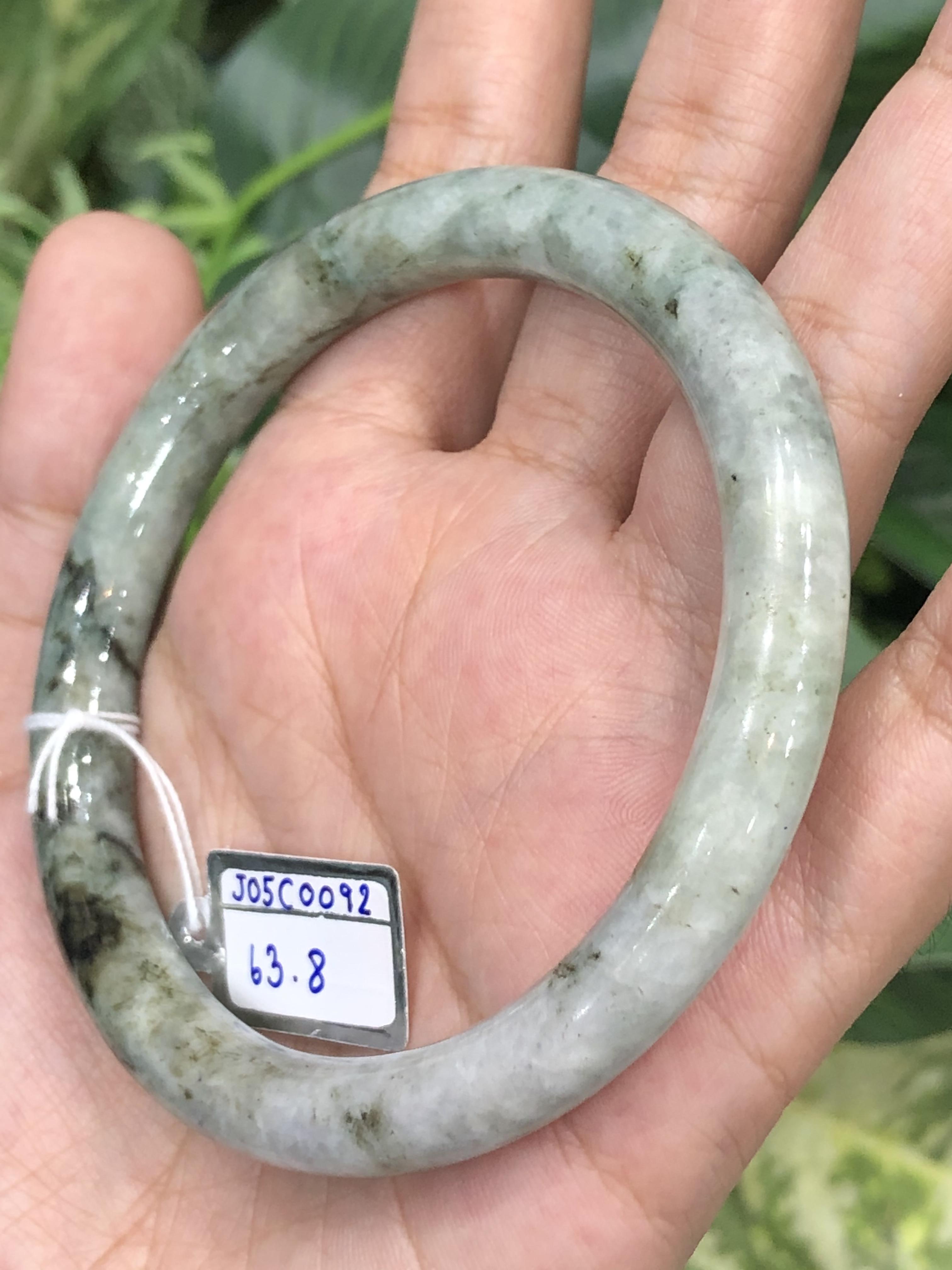 ๋J05C0092 หยก พม่า แท้ Jade กำไลหยก 63.8 มม. (Jade bracelet) พม่า (Myanmar)