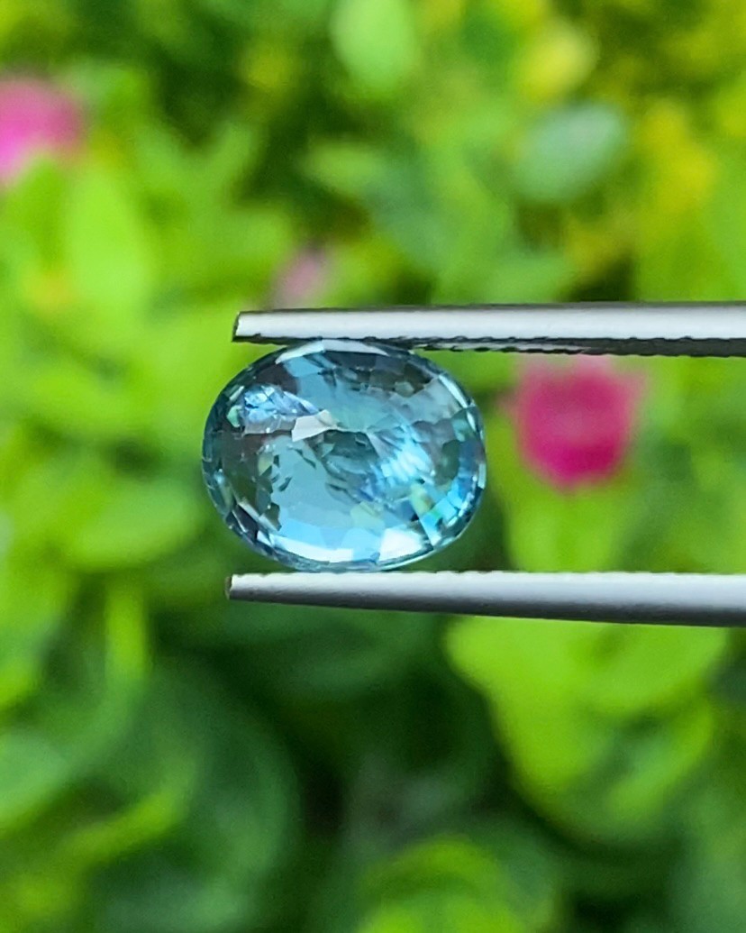 พลอย เพทาย Natural Zircon 4.14 กะรัต (Cts.) พลอยแท้อัญมณีมงคล ประจําวันเกิด เครื่องประดับพลอย