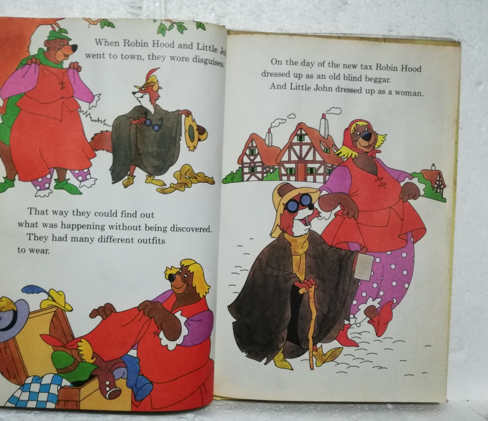 หนังสือนิทานวอลท์ดิสนีย์เก่า ปี 1979 ปกแข็ง ห่อปกพลาสติก มีตำหนิ โปรดตรวจสอบทุกภาพ, โรบินฮู้ด Robin Hood spins gold