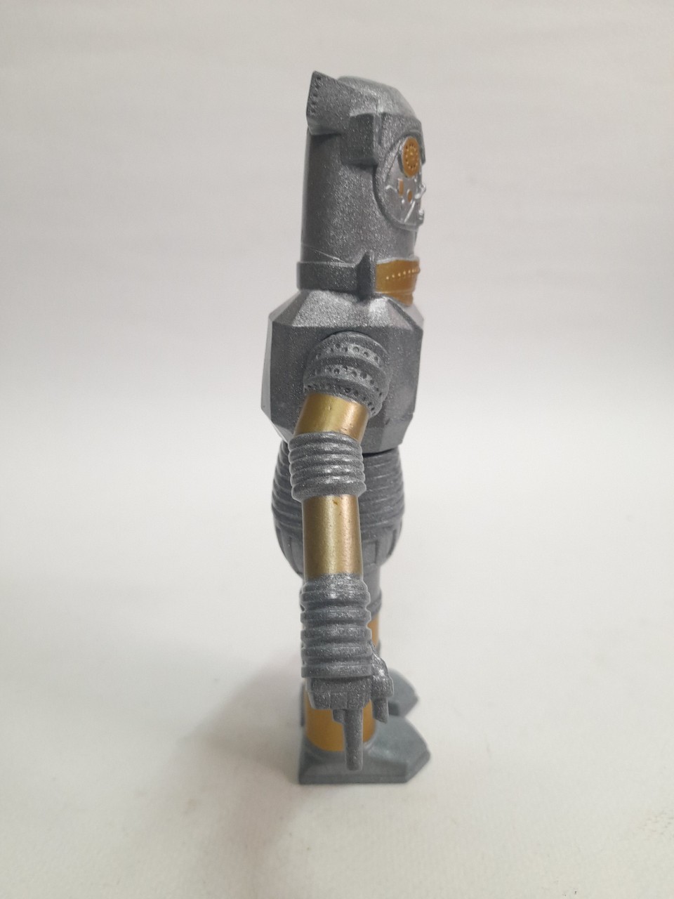 ซอฟ 6.5-7 นิ้ว หุ่นยนต์ U-TOM จากอุลตร้า เซเว่น มือสอง สภาพดี มีรอยบ้าง มีปั๊มใต้เท้า japan 1983 ไม่พบบ่อย