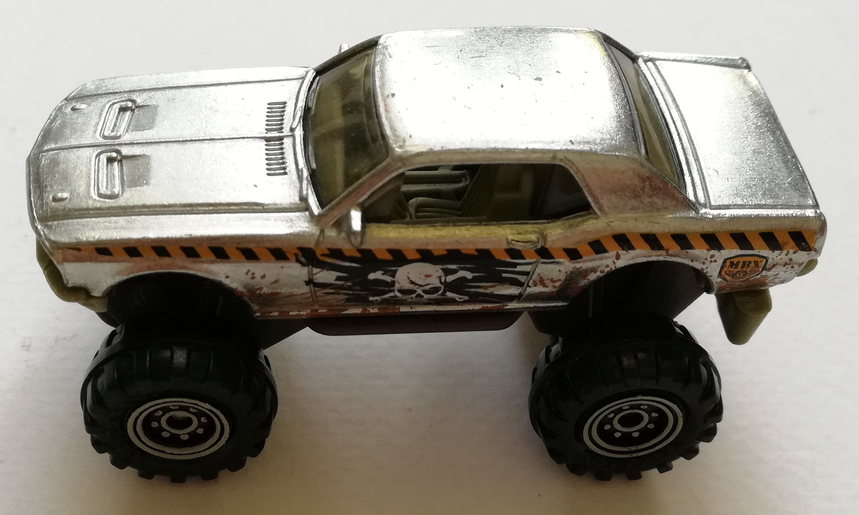 Die Cast, รถเหล็กล้อโตสีเงินแต่งลาย '68 Mustang , MB1009, ขนาด 1:64 จาก MATCHBOX**ไม่มีแพ็ค