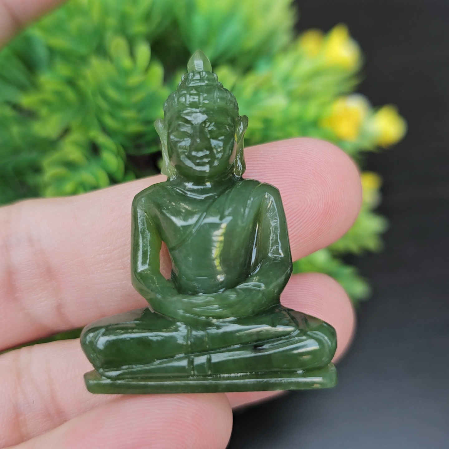 หยกแกะสลัก พระหยกเนฟไฟรต์ (Nephrite jadeite) หน้าตัก 1.28 นิ้ว