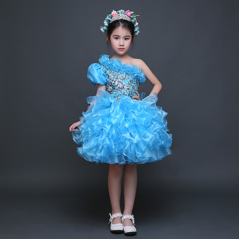 Pre-order ชุดแฟนซี ชุดแสดง ชุดกระโปรง ไหล่เฉียง ปักเลื่อม แต่งเพชร กระโปรงผ้าแก้วเป็นชั้น ๆ