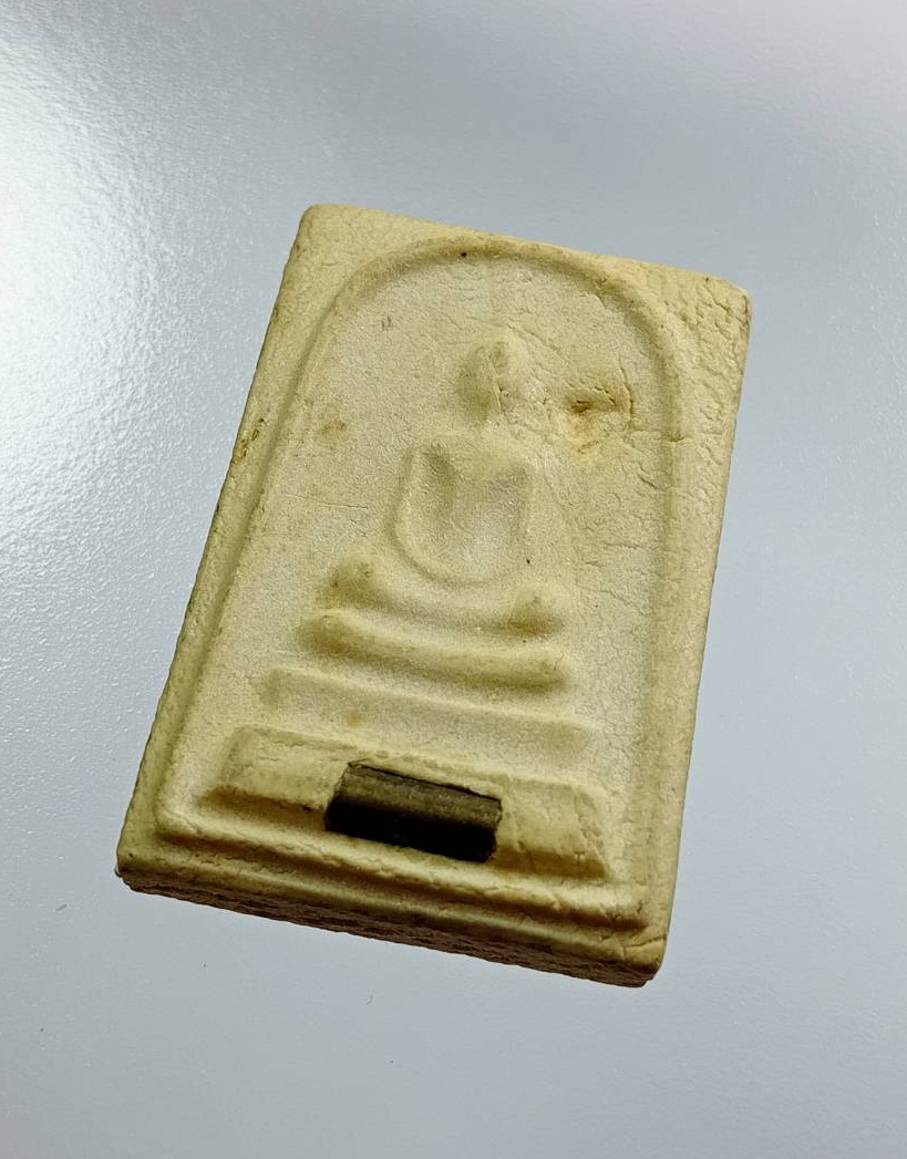 ผ3332 พระสมเด็จ ฝังกริ่ง หลวงพ่อคูณ วัดบ้านไร่ จ.นครราชสีมา รุ่นคูณลาภ คูณเงิน คูณทอง ปี2536