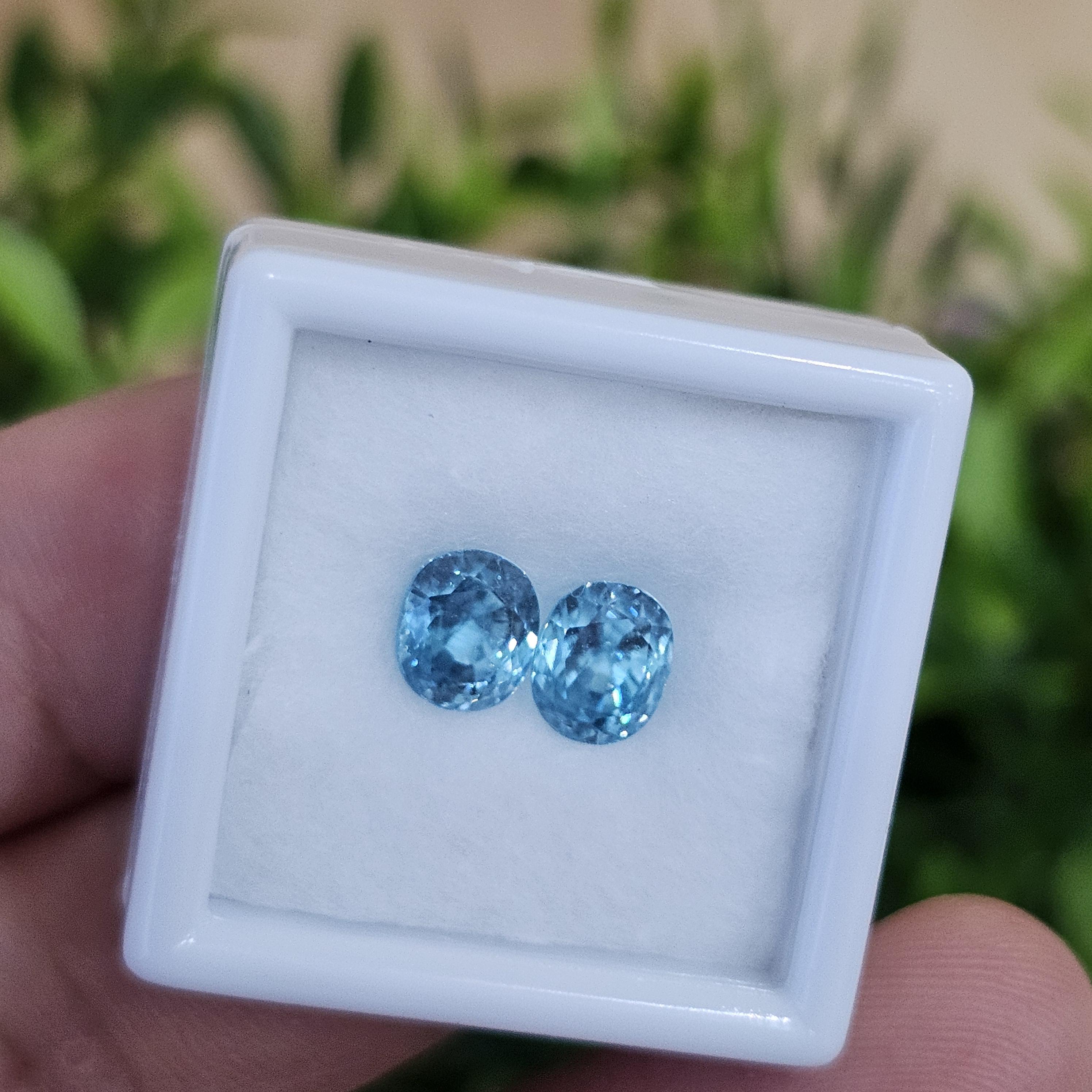 พลอย เพทาย Natural Zircon 4.34 กะรัต (Cts.) 2 เม็ด (2Pcs.) พลอยแท้อัญมณีมงคล ประจําวันเกิด เครื่องประดับพลอย