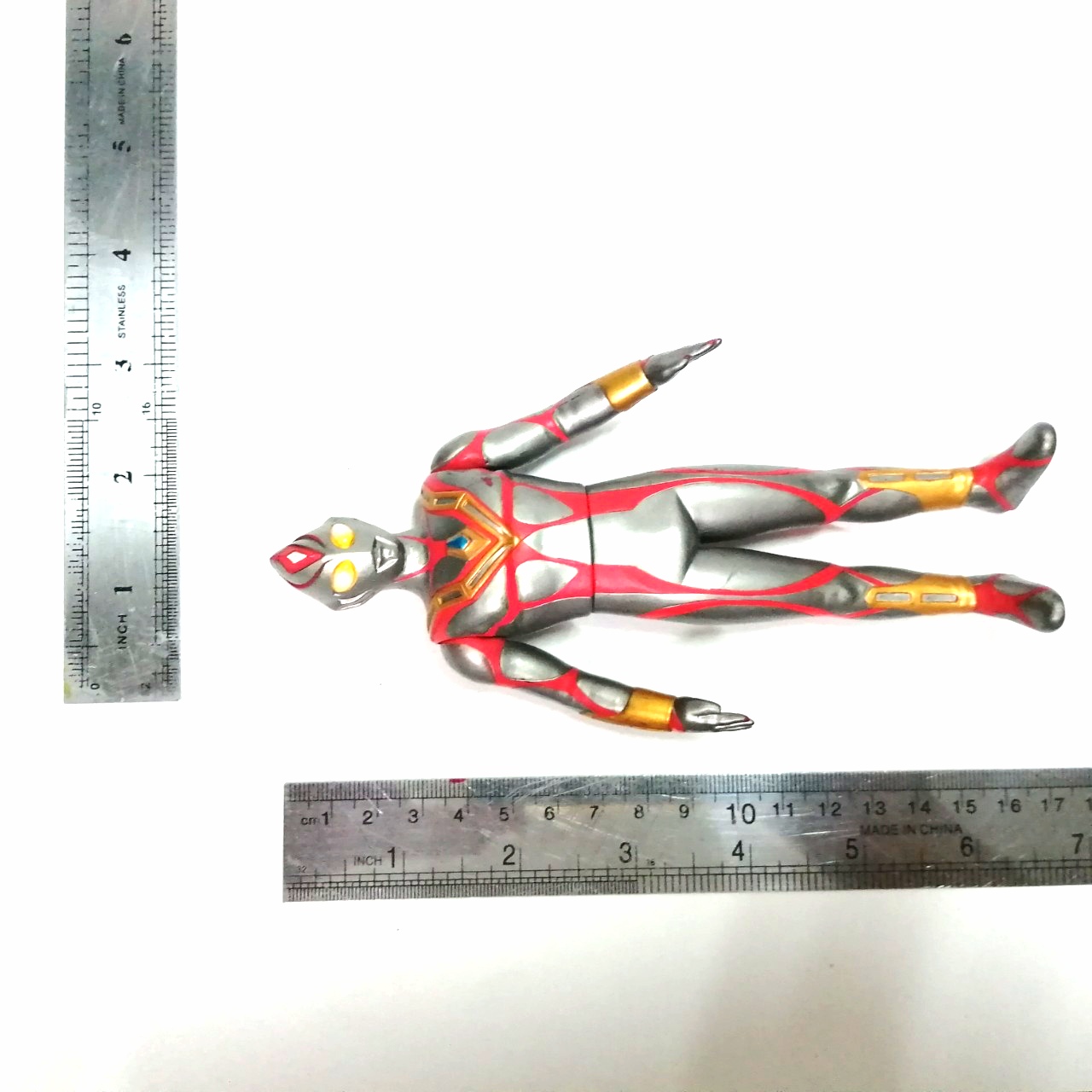 ซอฟ 6.5 นิ้ว อุลตร้าแมนไดน่าเธอรานอยด์ ขนาดตามรูป สภาพดีมีรอยบ้าง ตัวพิเศษหายาก