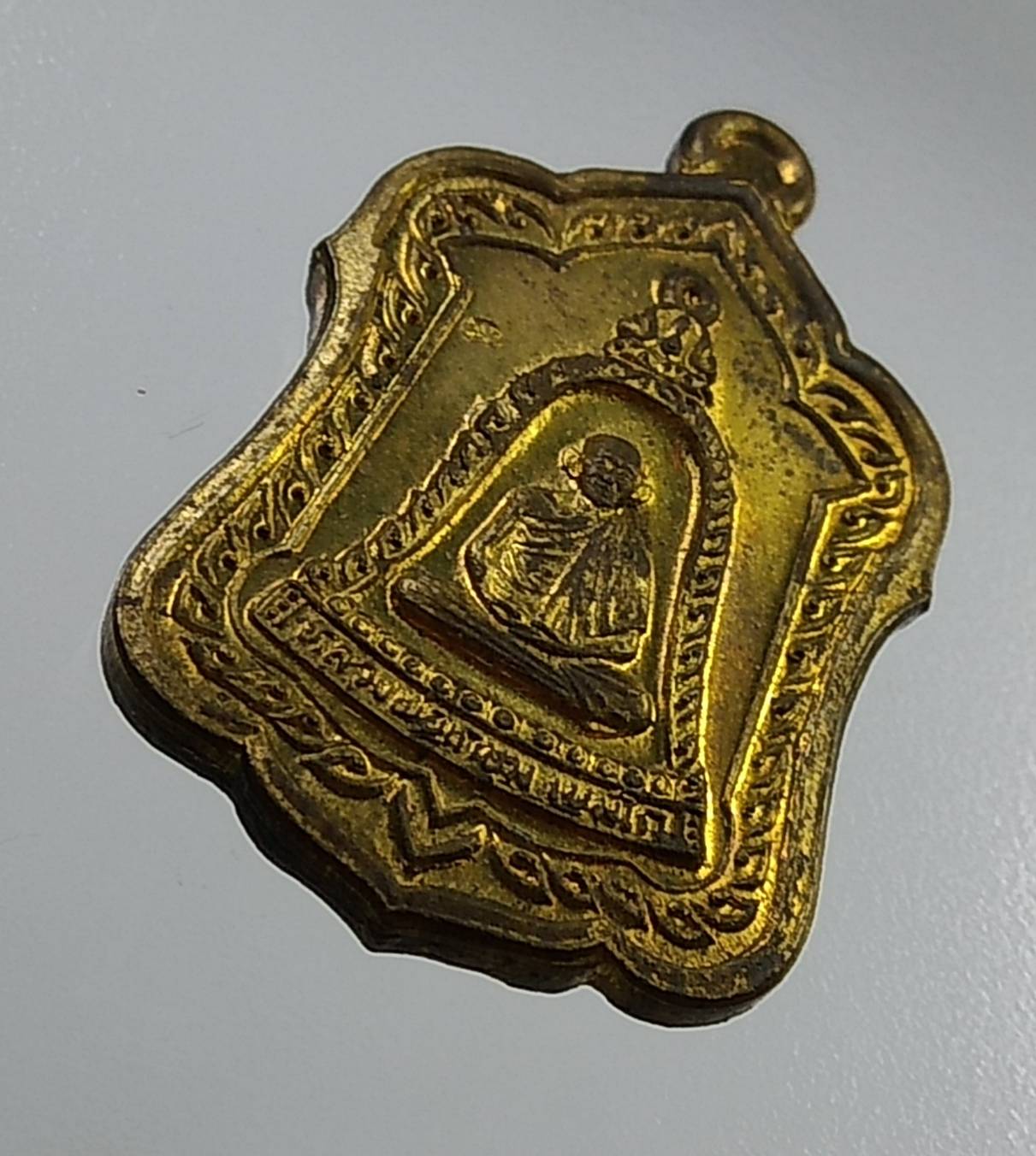 ก086 เหรียญระฆัง หลวงพ่อเกษม เขมโก รุ่นปลอดภัยตลอดกาล ปี2538