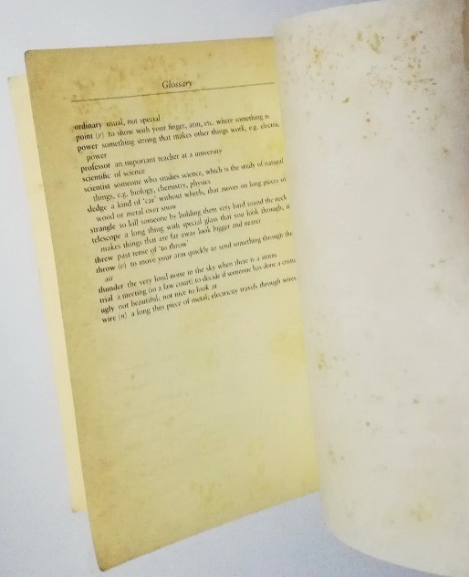 หนังสือนิยายฉบับภาษาอังกฤษ แฟรงค์เก็นสไตล์ Frankenstein โดย Mary Shelley , retold by Patrick Nobes, Oxford University Press, Eighth impression 1995, printed in England by Clays Ltd,Sr Ives plc. ***หนังสือมีตำหนิ ขีดเส้นใต้ เขียนคำแปลด้วยดินสอ