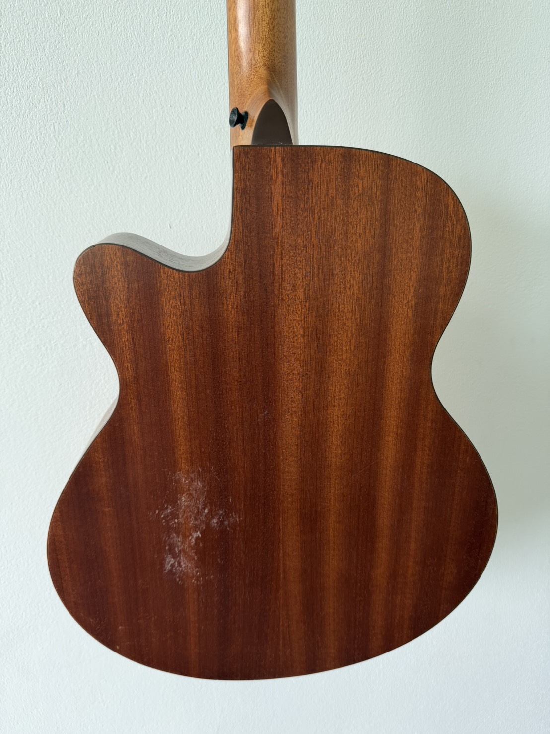 กีต้าร์โปร่ง Amari AM-408 CTN