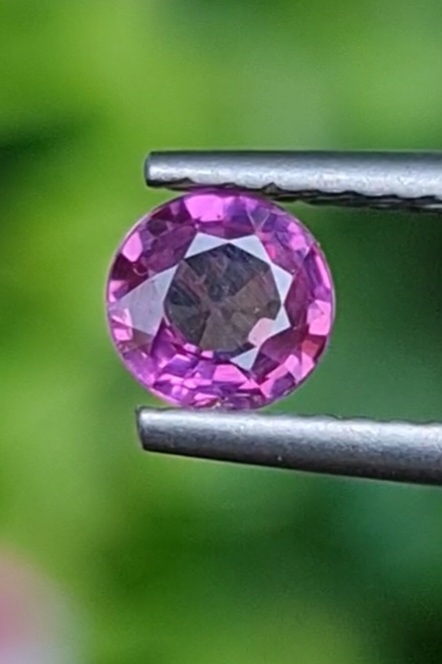พลอย ชมพู พิ้ง แซฟไฟร์ Pink Sapphire ดิบ Unheated 0.57 กะรัต (Cts.) พลอยแท้ อัญมณีมงคลประจําวันเกิด เครื่องประดับพลอย
