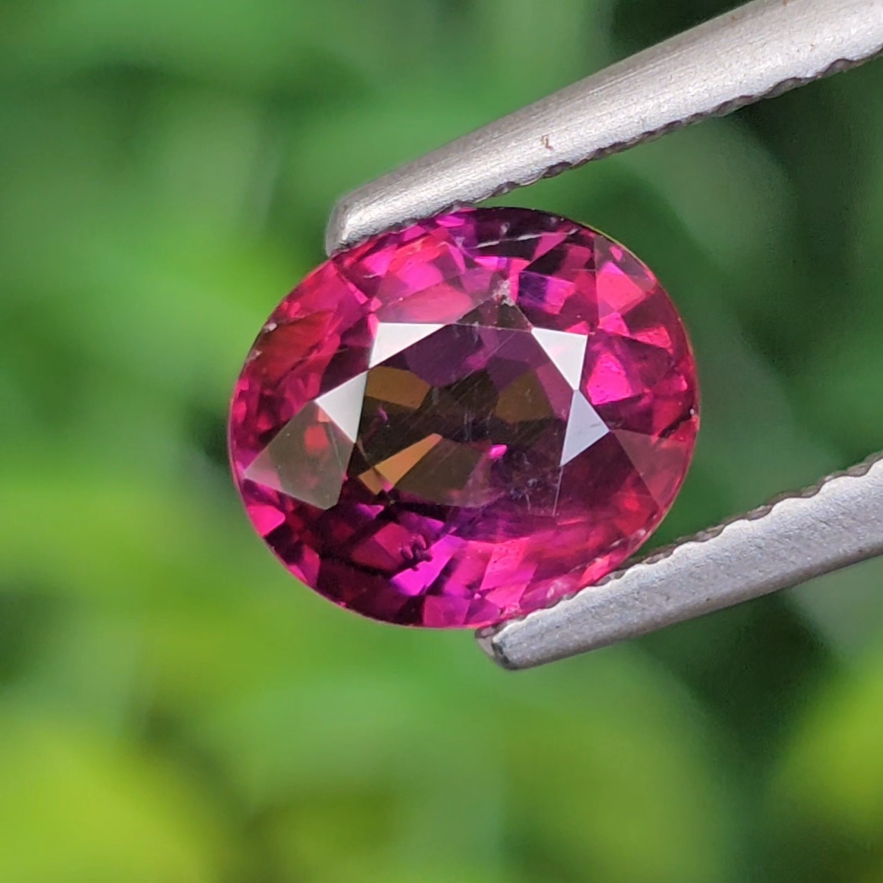 พลอย อุมบาไลต์ การ์เน็ต Umbalite Garnet 1.68 กะรัต (Cts.) ดิบ Unheated พร้อมใบเซอร์ ลอยแท้ อัญมณีมงคลประจําวันเกิด เครื่องประดับพลอย