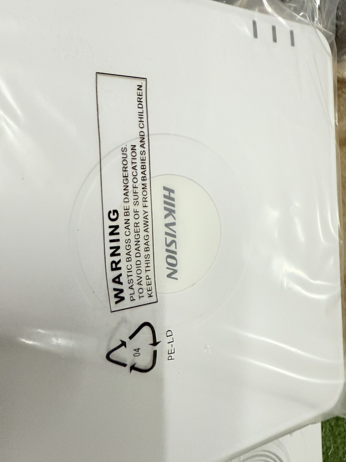 Hikvision Digital Video Recorder DS-7104HGHI-F1 มี 12 ตัว