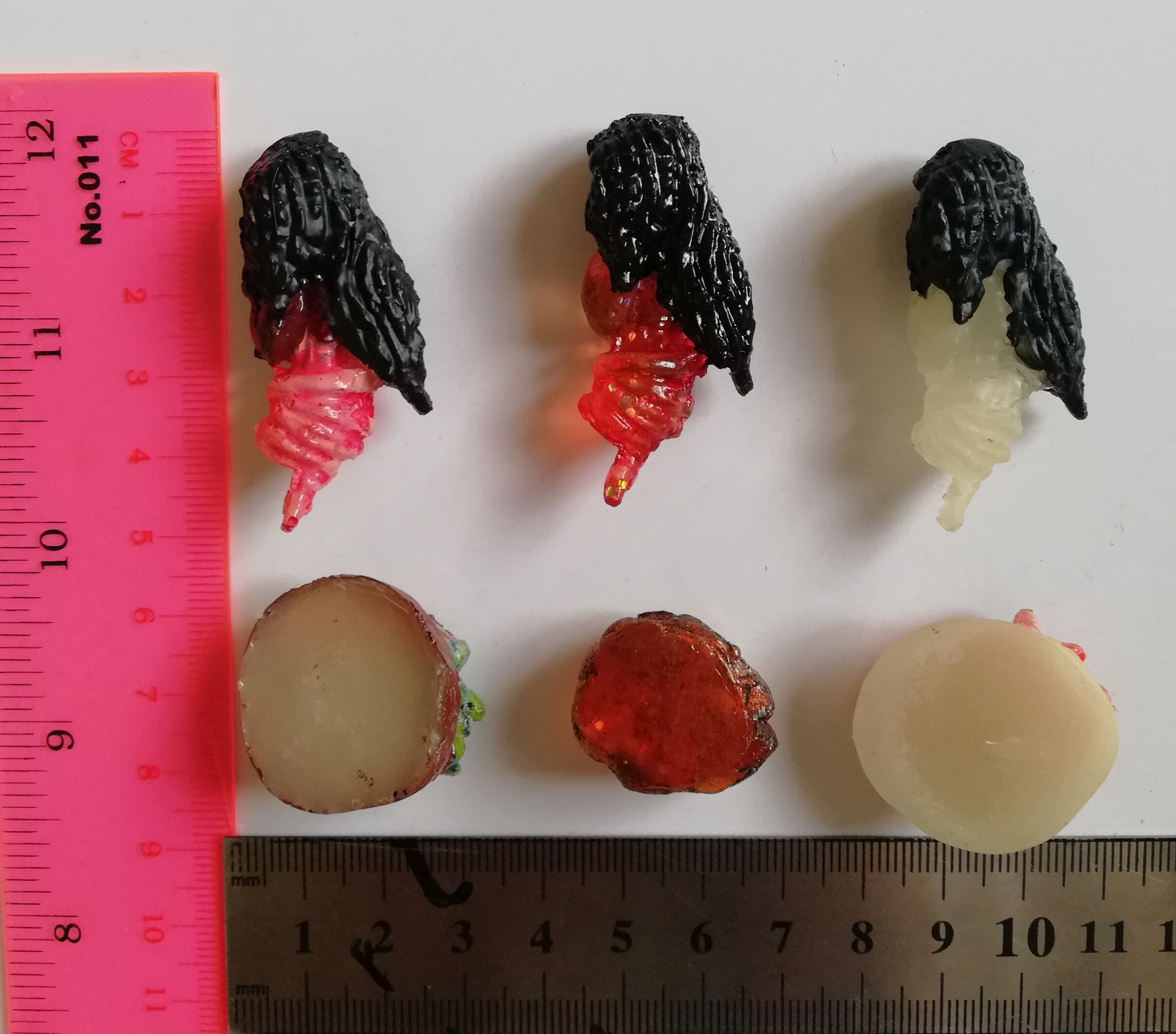 โมเดลผีกระสือ งานแฮนด์เมด 3 เซ็ท: ทำสีเต็ม, เรืองแสง, เล่นแสงไฟ Thailand handmade toy, ghost 3 versions: full colored, glow in the Dark, light through with old traditional toilet and garbage bases