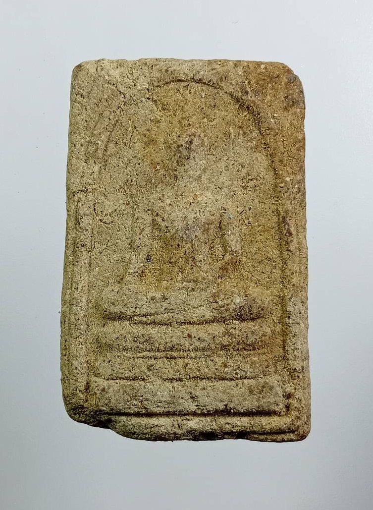 ผ3594 พระสมเด็จ ครูบาโต วัดพระธาตุสุนันทา จ.เชียงใหม่ รุ่นแรก ปี2543 เนื้อว่านพญาไก่แดง