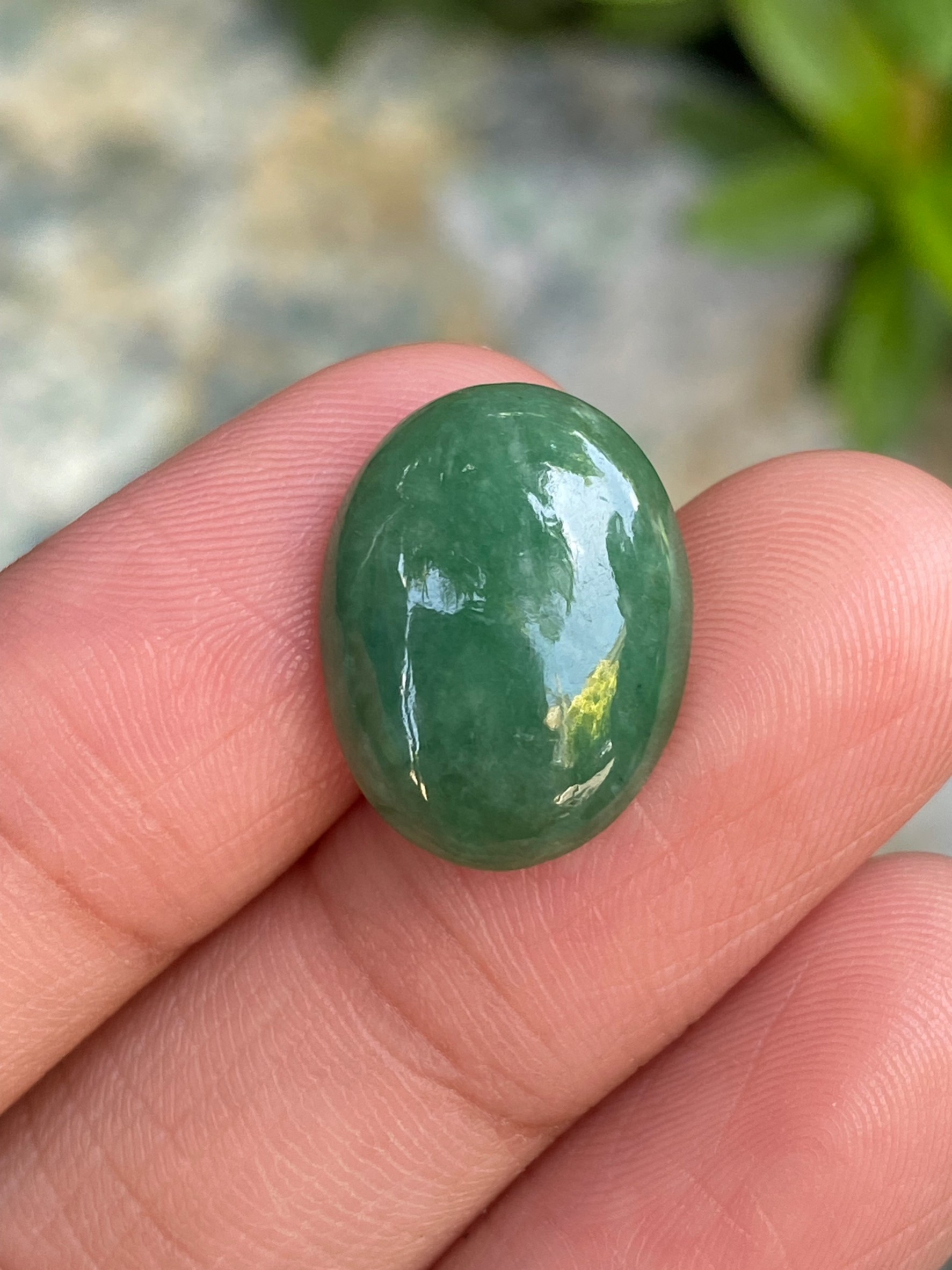 หยกพม่าเจียรนัย (Burmese jade ) 10.93 กะรัต หยกแท้ อัญมณีมงคลประจําวันเกิด เครื่องประดับหยก
