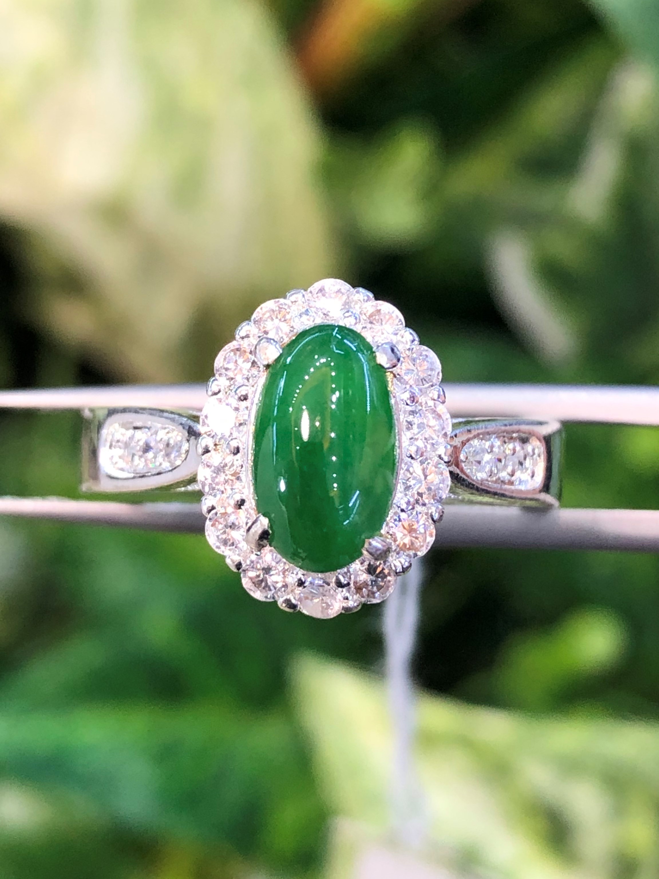 หยก พม่า แท้ Jade แหวนหยก (jadeite Ring) (Size) 59 ดิบ ไม่ผ่านการปรับปรุง (Type A) พม่า (Myanmar)
