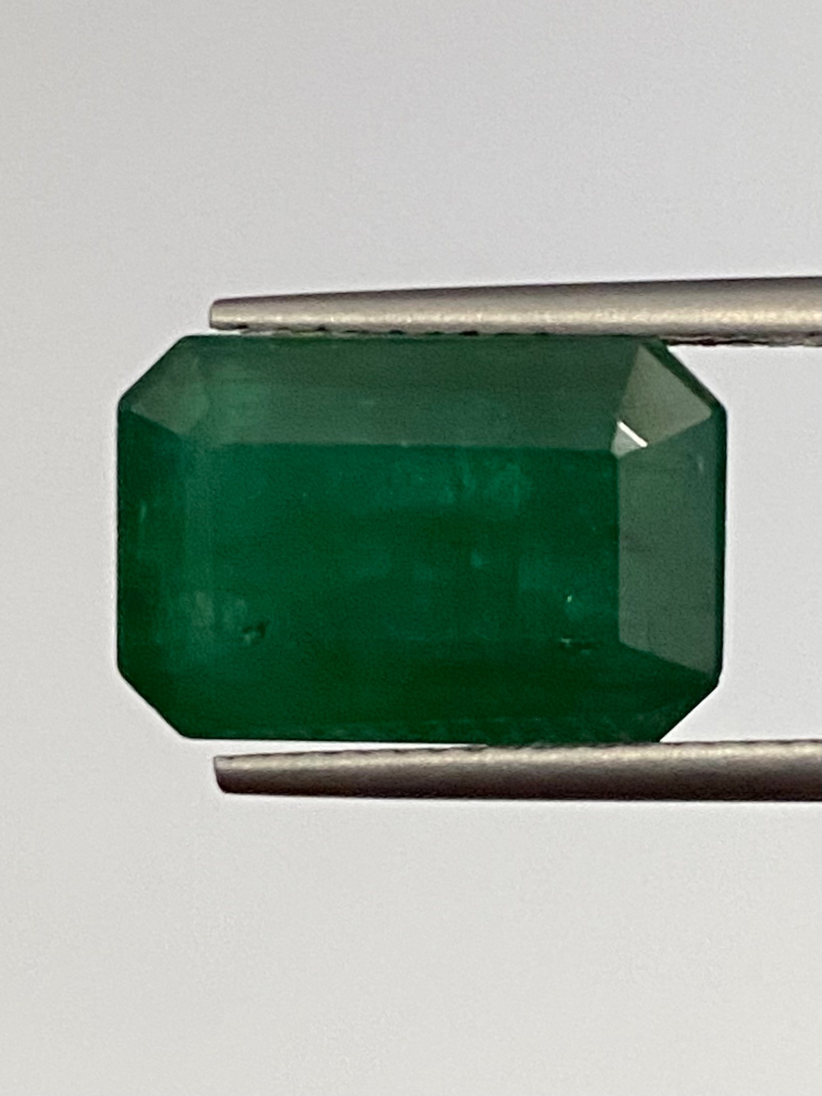 พลอย มรกต Natural Emerald แซมเบีย 9.53 กะรัต (Cts.) พลอยแท้ อัญมณีมงคลประจําวันเกิด เครื่องประดับพลอย
