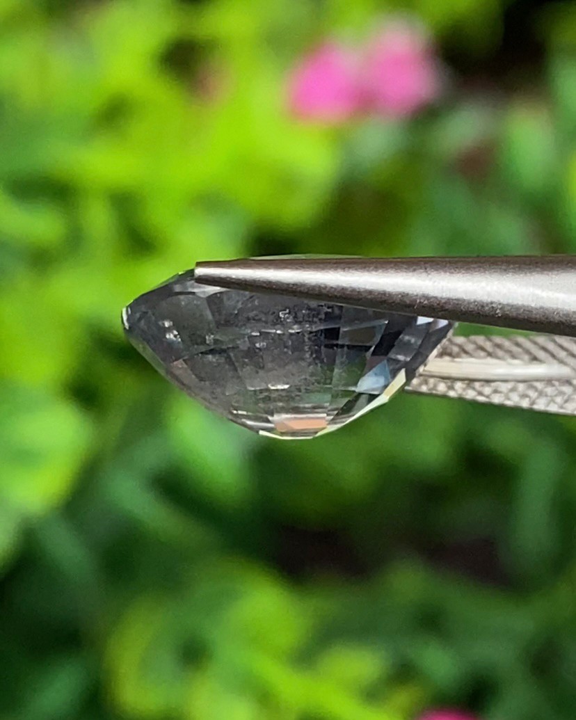 พลอย ซิวเวอร์ แซฟไฟร์ Silver Sapphire 7.02 กะรัต (Cts.) ดิบ Unheated พลอยแท้ อัญมณีมงคลประจําวันเกิด เครื่องประดับพลอย