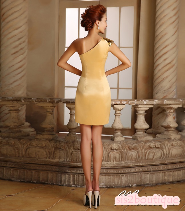 พร้อมส่ง ชุดราตรีสั้น ไหล่เดียว สีทอง จับเดรปเฉียงด้านหน้า แต่งเลื่อมช่วงไหล่และเอว