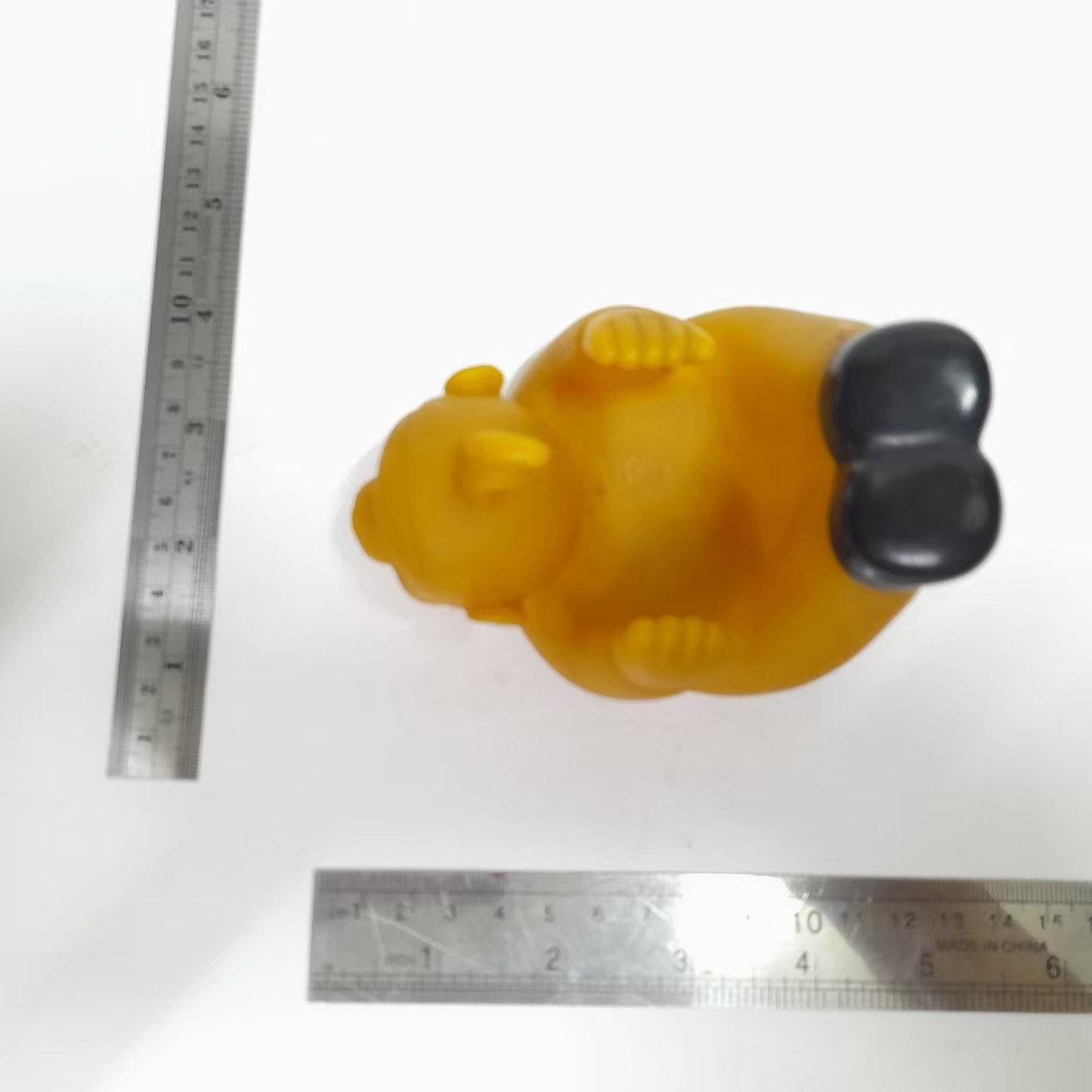 ที่ใส่สบู่ยาง เทเลทับบี้ ขนาดตามรูป มือสองสภาพดีมีรอยบ้าง สภาพเก่าเก็บ ขายตามสภาพ