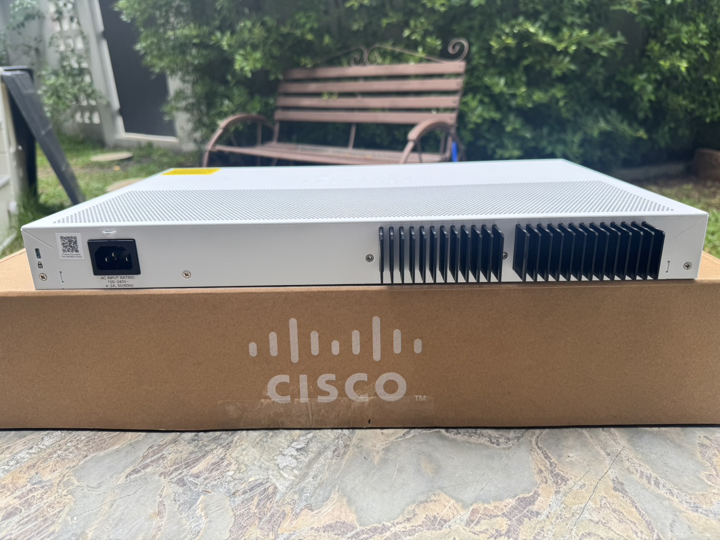 Switch C1300-24P-4G Cisco Catalyst 1300 24-port GE PoE 4x1G SFP ของใหม่