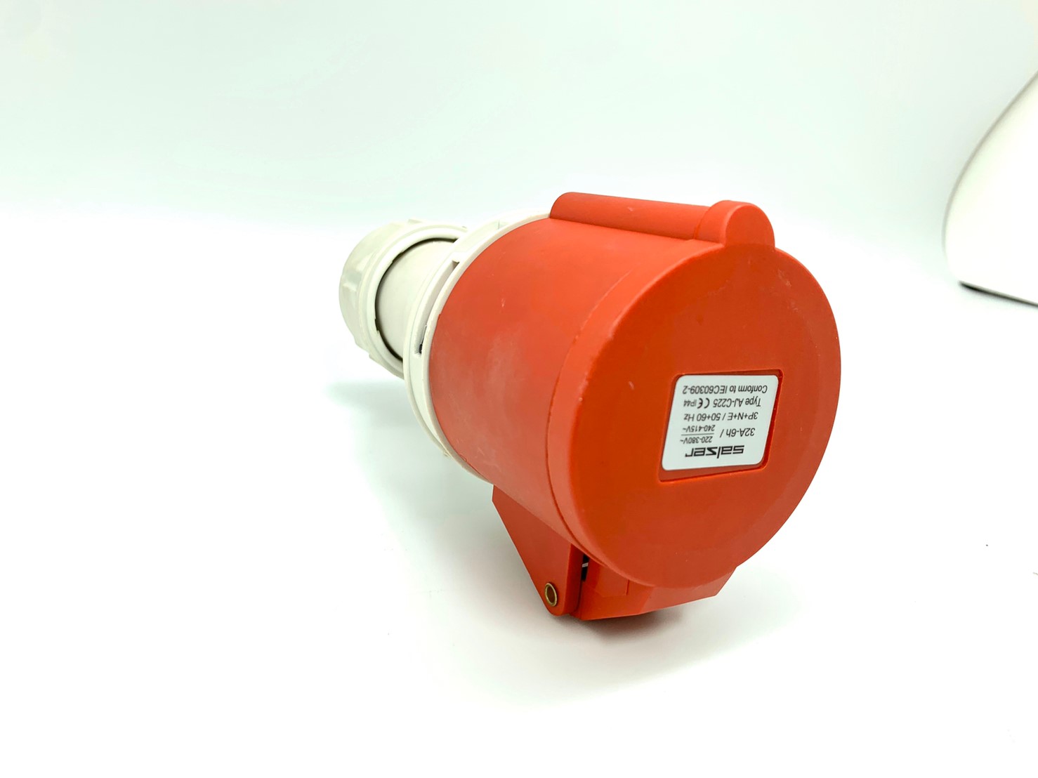 ปลั๊กตัวผู้ ( 3P+N+E) 32A 400V IP44