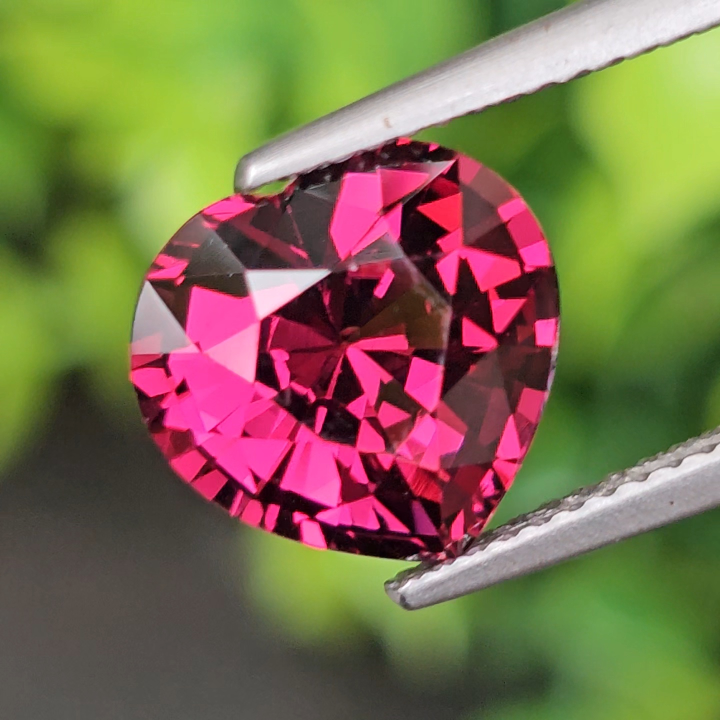 พลอย อุมบาไลต์ การ์เน็ต Umbalite Garnet 4.26 กะรัต (Cts.) ดิบ Unheated พร้อมใบเซอร์ AIG พลอยแท้ อัญมณีมงคลประจําวันเกิด เครื่องประดับพลอย