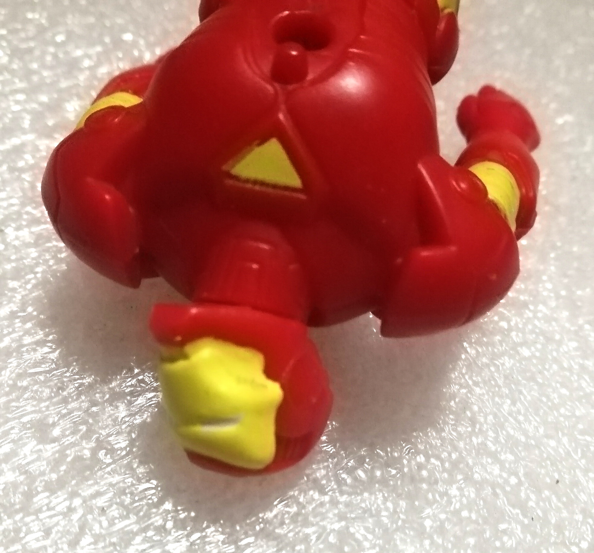 โมเดล ไออ้อนแมนท่าเหาะ pull back **มีตำหนิ โปรดตรวจสอบทุกภาพ, Pull back model "Iron Man"