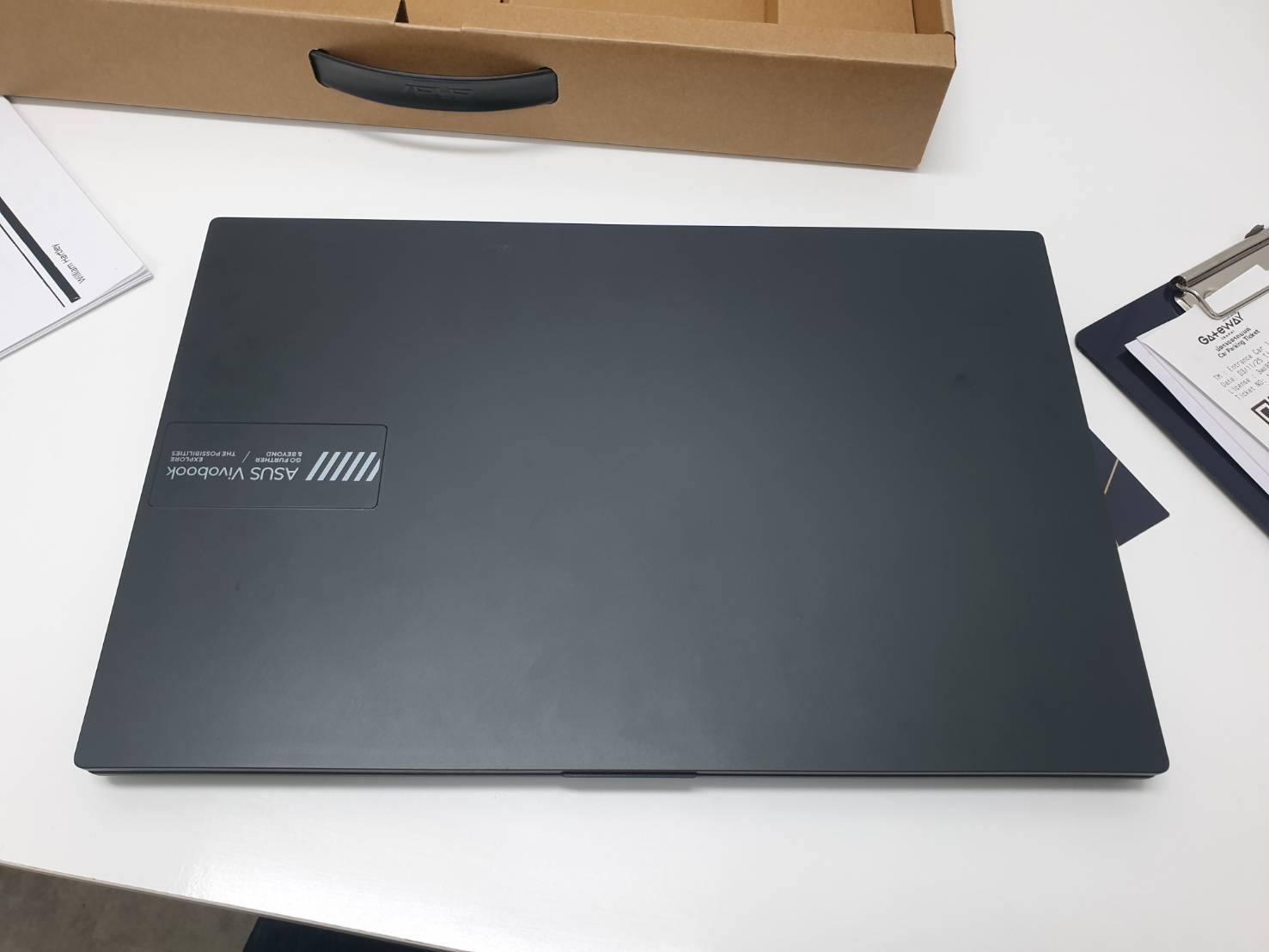 Asus Vivibook Notebook i3 gen12 i3-N305 Ram 8GB m.2 512 ใหม่มากมีกล่องมีประกัน