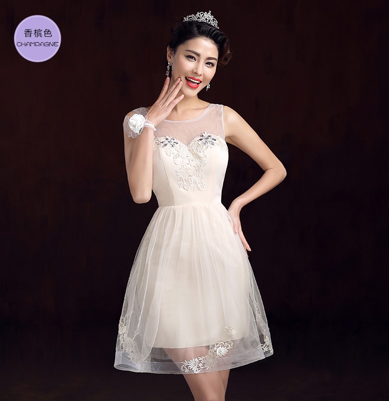 พร้อมส่ง ชุดราตรีสั้น แขนกุด แบบเรียบหรู แต่งผ้าตาข่ายแซมด้วยลูกไม้&คริสตัล สีครีม ครีม Champagne