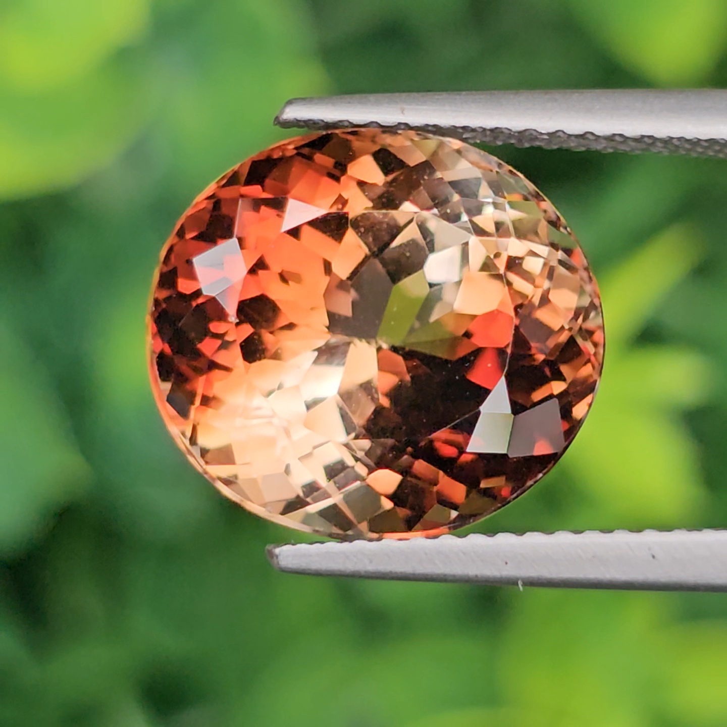 พลอย แชมเปญ โทแพซ Champagne Topaz 12.10 กะรัต พลอยแท้ อัญมณีมงคลประจําวันเกิด เครื่องประดับพลอย