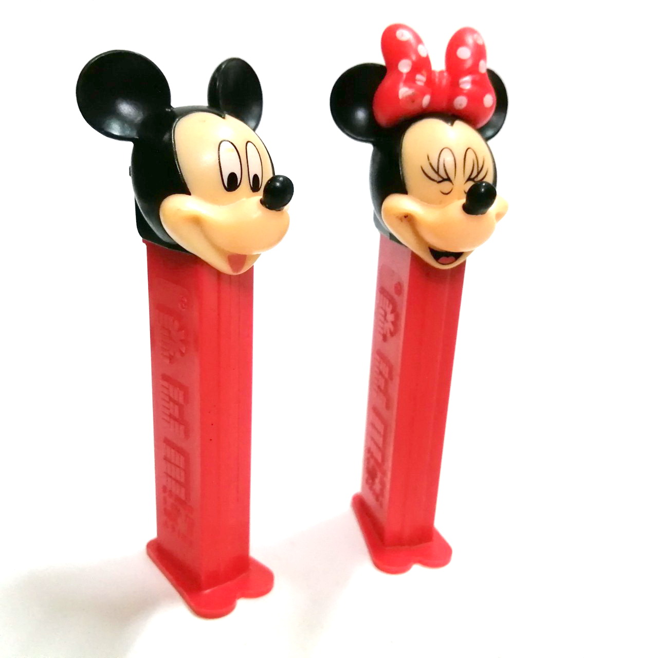 ของสะสม กล่องใส่ขนมเพซ :-มิกกี้เม้าส์ ,มินนี่เม้าส์ Pez dispenser :Micky Mouse, Minnie Mouse ***ไม่มีขนม มีรอยบ้าง