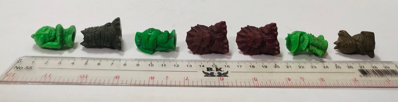 ตุ๊กตุ่นพลาสติก อุลตร้าแมนและสัตว์ประหลาด 7 แบบ 7ตัว ขนาดตามรูป มือสองเก่าเก็บสภาพดี ขายยกชุด7ตัว