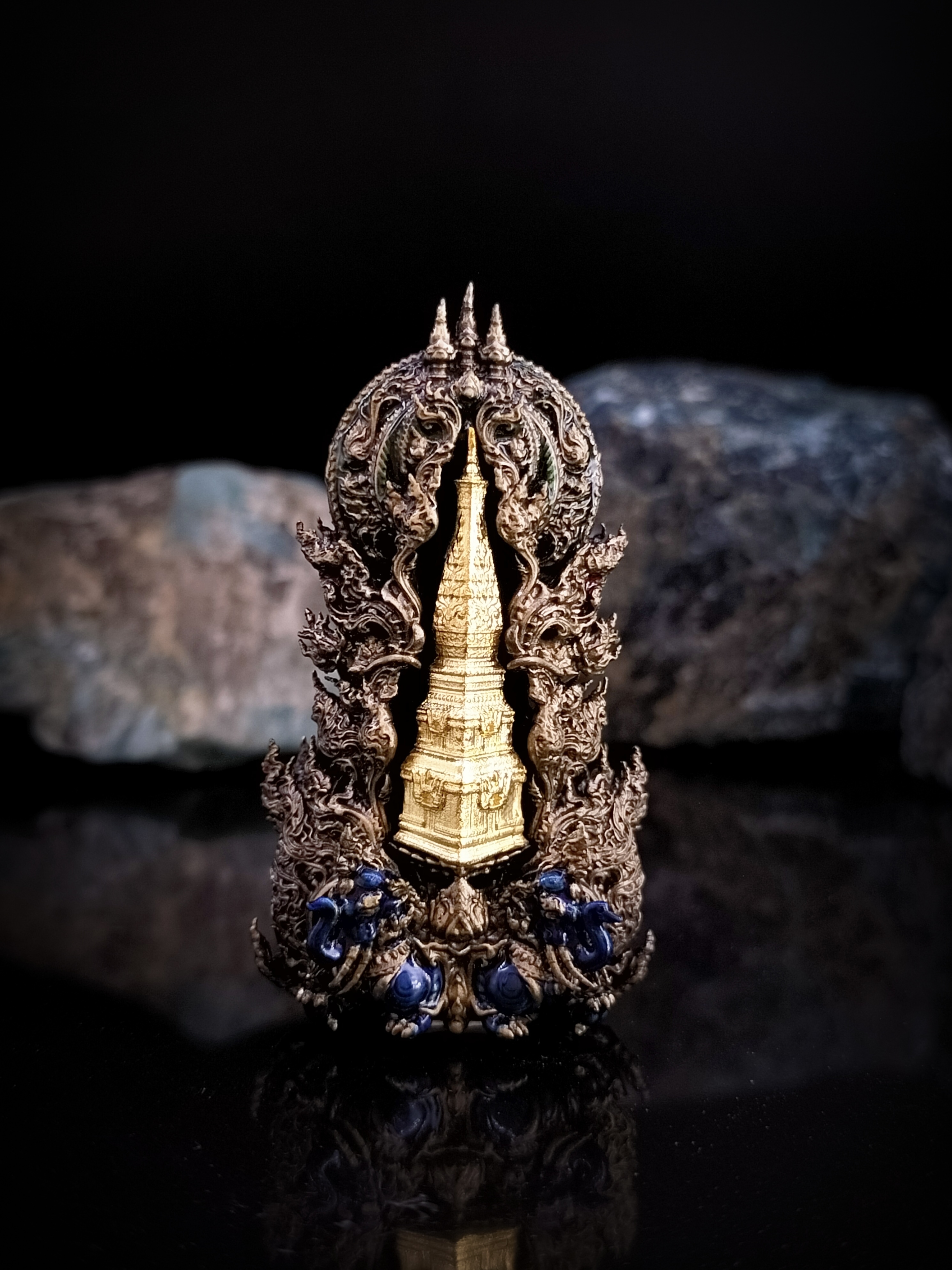 พระเปิดโลก รุ่น ธาตุพนมนาคา รายการพิเศษเฉพาะศูนย์จอง เนื้อบรอนซ์ชุบซาตินลงยา