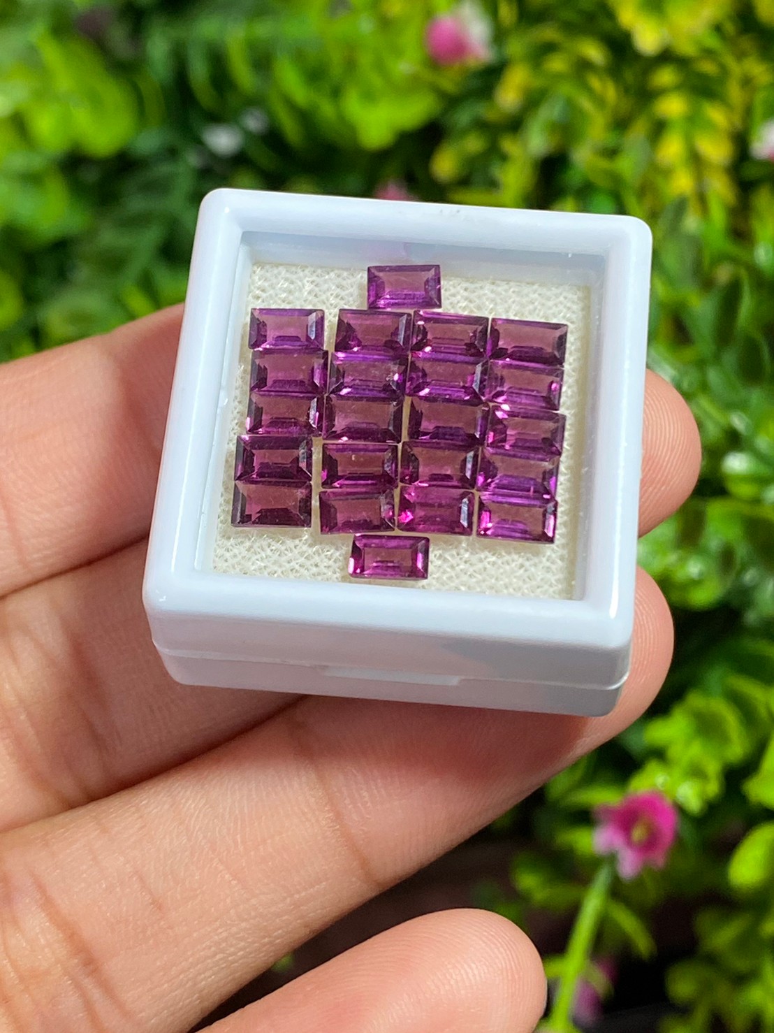 พลอย โรโดไลต์ กาเน็ท Rhodolite Garnet 7.66 กะรัต Cts. 22 เม็ด (Pcs.) พลอยแท้ อัญมณีมงคลประจําวันเกิด เครื่องประดับพลอย
