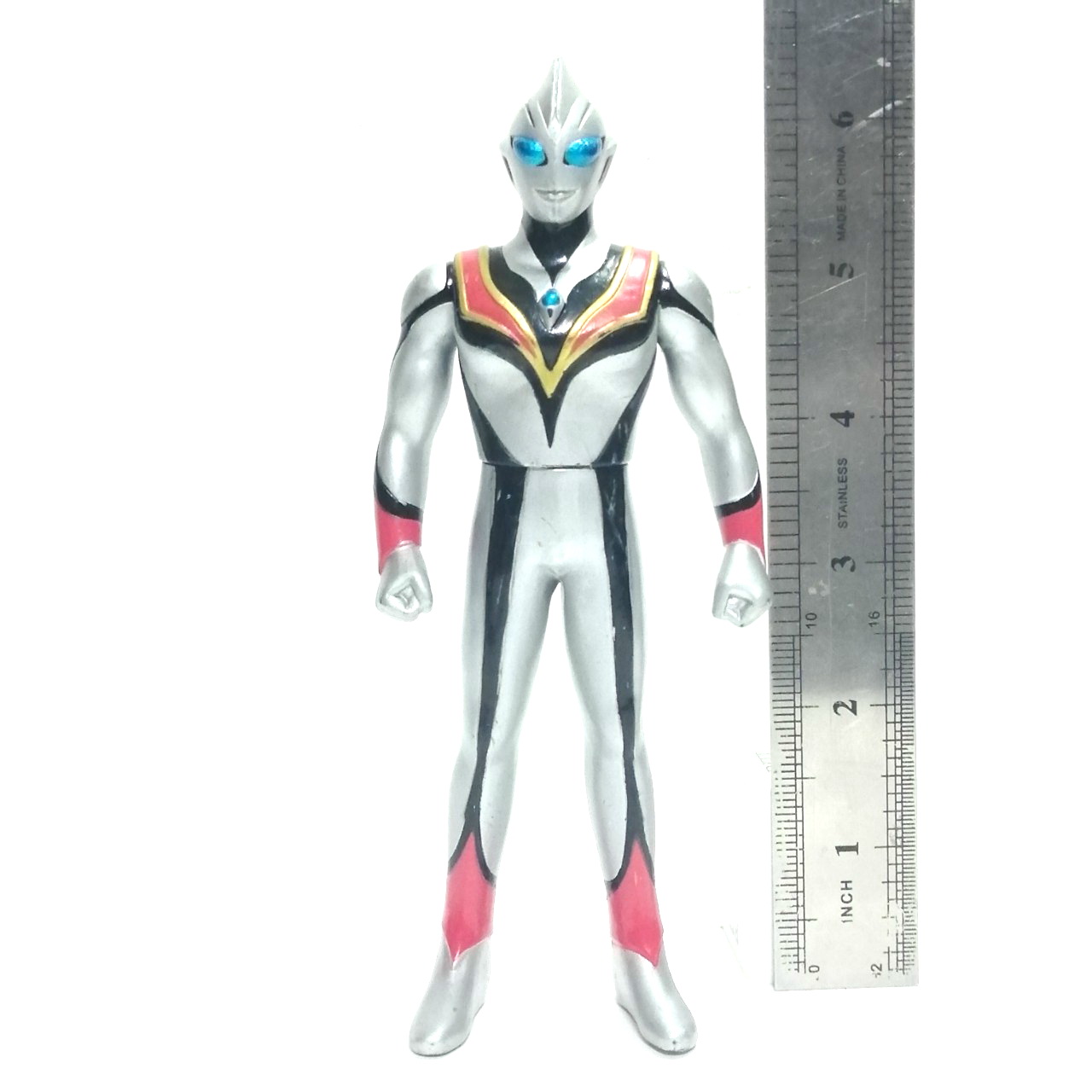 ซอฟ6นิ้ว อีวิล ทีก้า อุลตร้าแมนตัวร้าย จากอุลตร้าแมนทีก้า ขนาดตามภาพ สภาพดีมีรอยบ้าง งาน bandai 1997