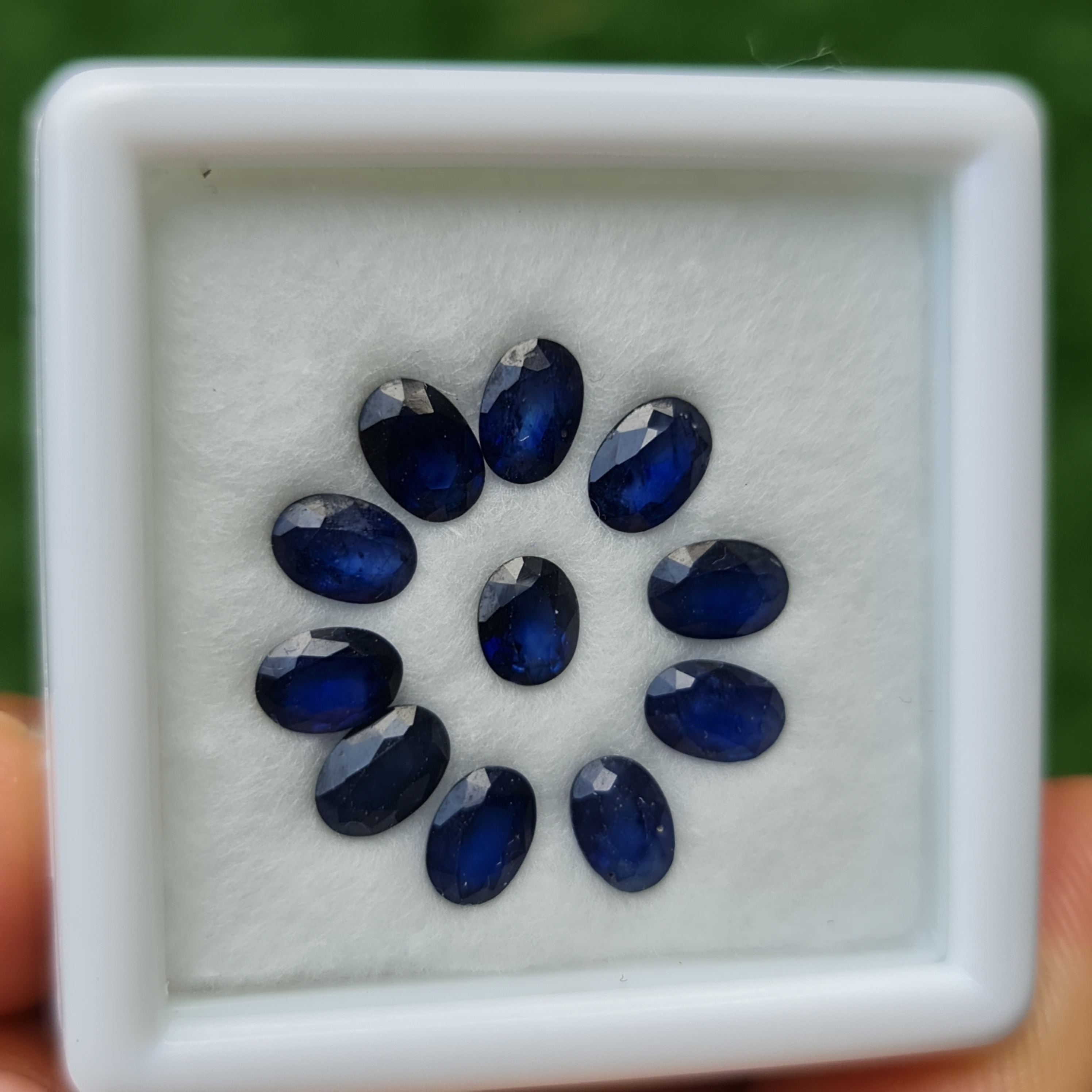 พลอย ไพลิน blue sapphire 5.8 กะรัต (Cts.) 11 เม็ด (Pcs.) พลอยแท้ อัญมณีมงคลประจําวันเกิด เครื่องประดับพลอย