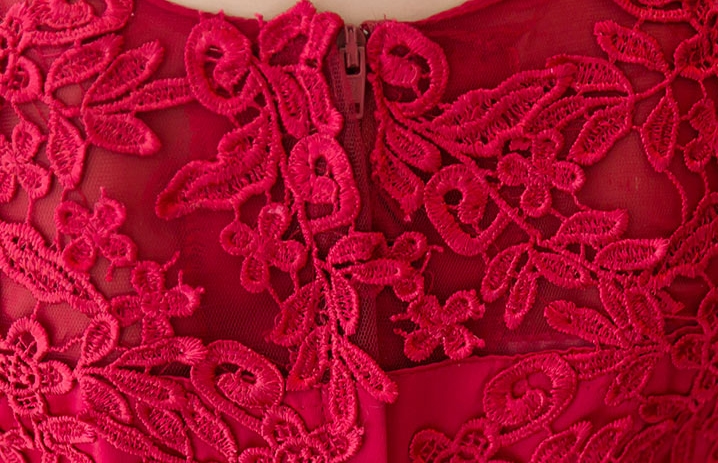 Pre-order ชุดราตรีเด็ก ชุดออกงาน ชุดกระโปรง สไตล์เจ้าหญิง แขนยาว แต่งผ้าลูกไม้ช่วงอก กระโปรงตาข่าย มีซิปหลัง