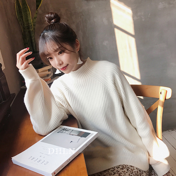 เสื้อไหมพรมแขนกระดิ่ง คอปีน หนานุ่มถักลายนูน (TT0021)