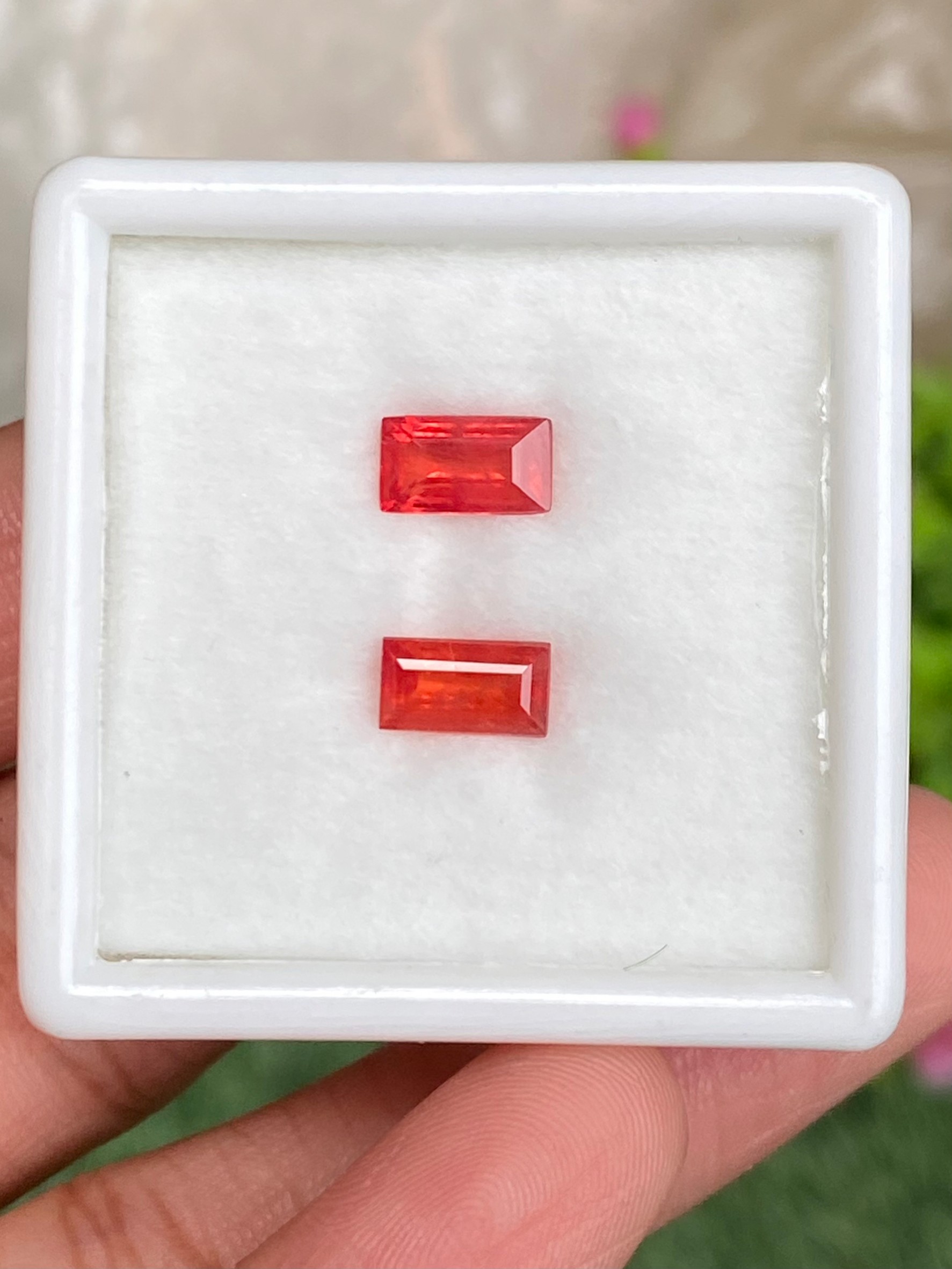 พลอย คู่ ออเรนจ์ แซฟไฟร์ Orange Sapphire 2 เม็ด 2.34 กะรัต (Cts.) พลอยแท้ อัญมณีมงคลประจําวันเกิด เครื่องประดับพลอย