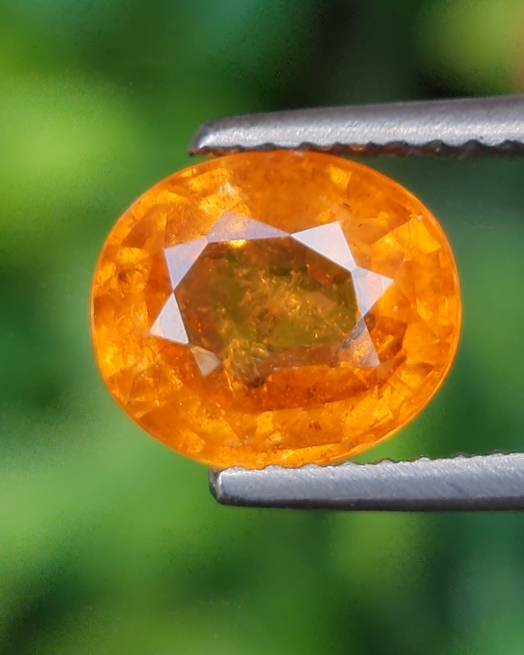 พลอย สเปสซาร์ไทต์ Spessartite Garnet 2.61 กะรัต Cts. พลอยแท้ อัญมณีมงคลประจําวันเกิด เครื่องประดับพลอย