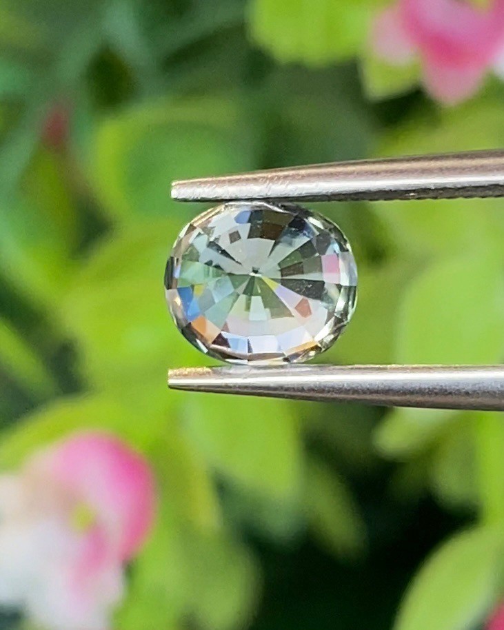 พลอย เพทาย (Zircon) 1.75 กะรัต (Cts.) พลอยแท้ อัญมณีมงคลประจําวันเกิด เครื่องประดับพลอย