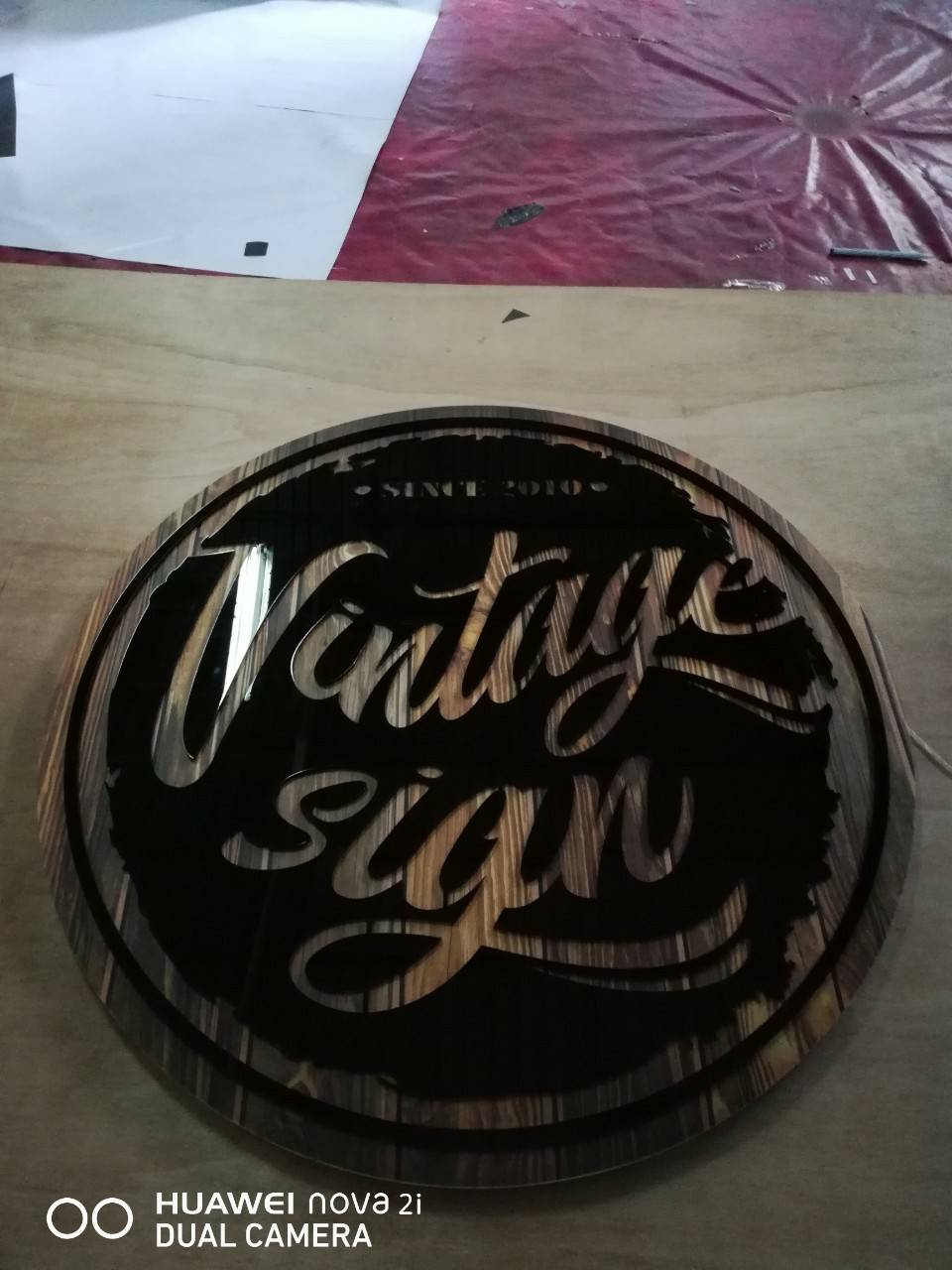 งานป้ายไฟออกหลัง STNT 2010 vintage sign