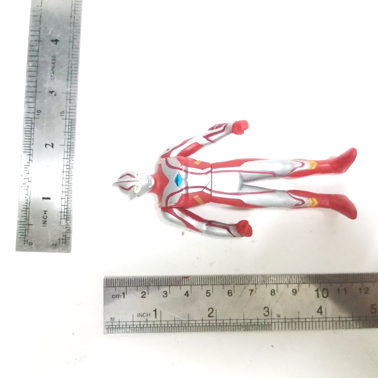 ซอฟ 4 นิ้ว อุลตร้าแมน เมบิอุส ขนาดตามรูป สภาพดี มีรอยบ้าง