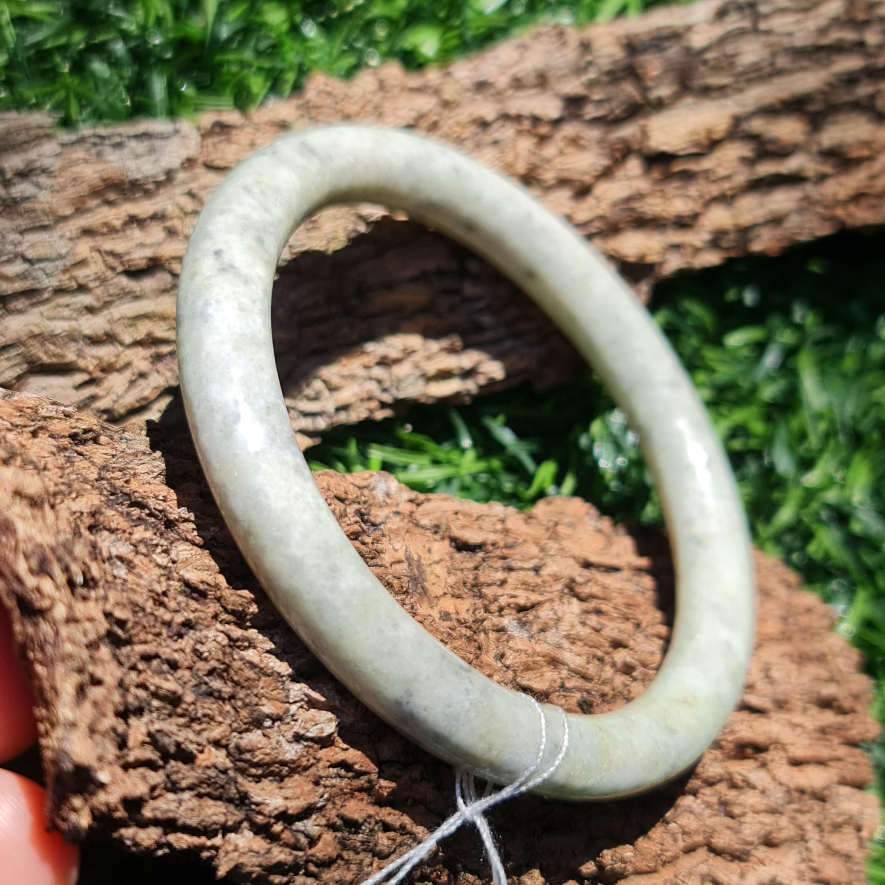 JB6711184 หยก พม่า แท้ Jade กำไลหยก 56.8 มม. (Jadeite bracelet) พม่า (Myanmar)